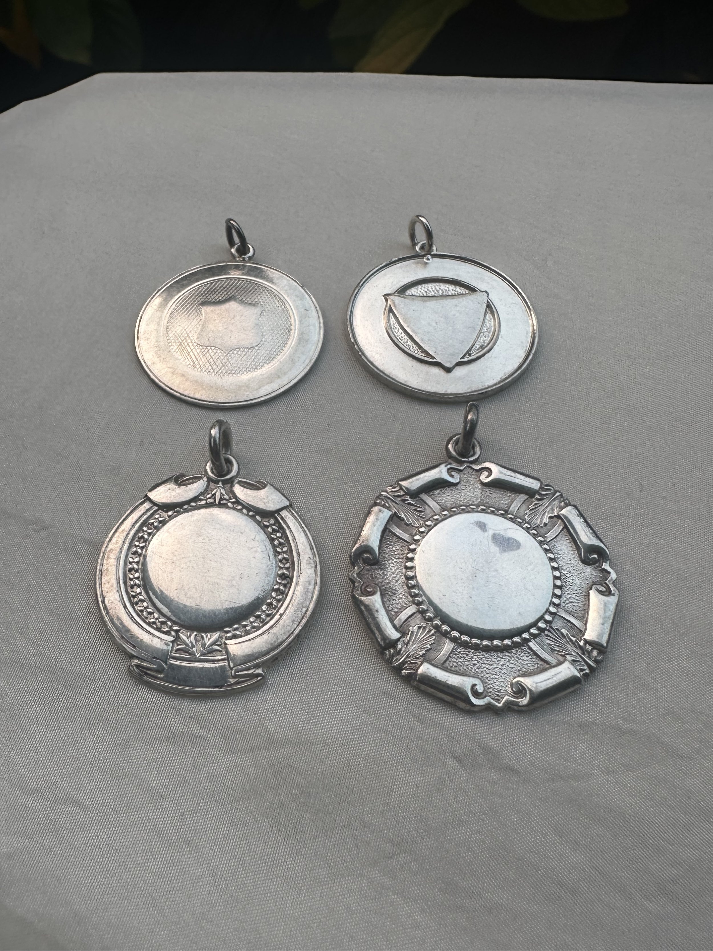 Vintage medallion pendants lot 3