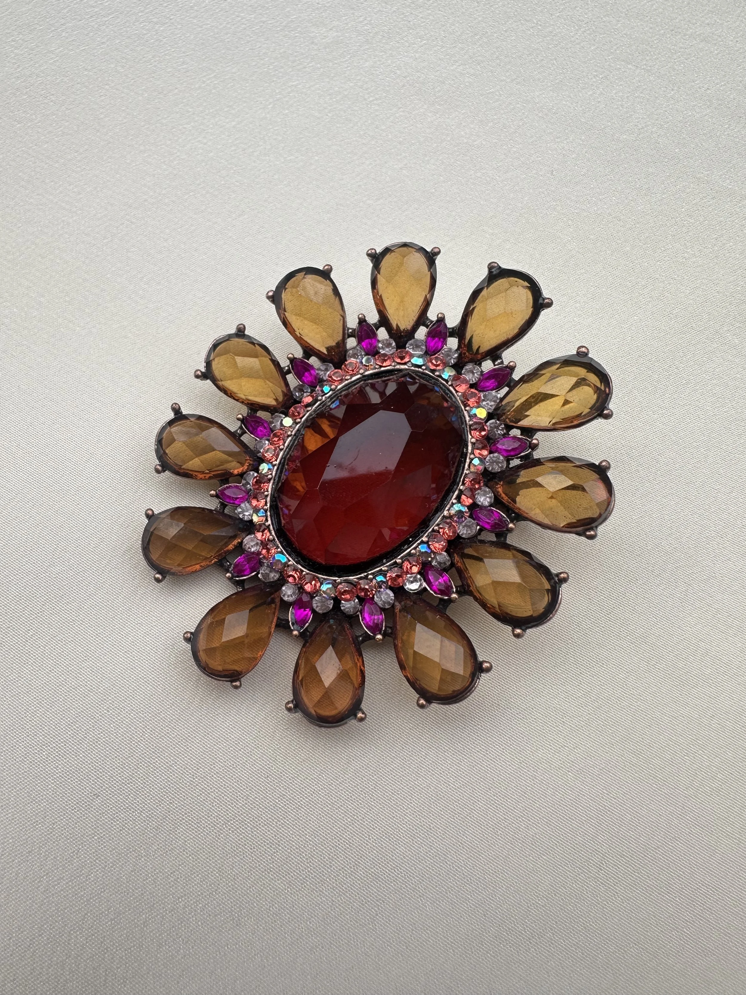 Vintage costume brooch