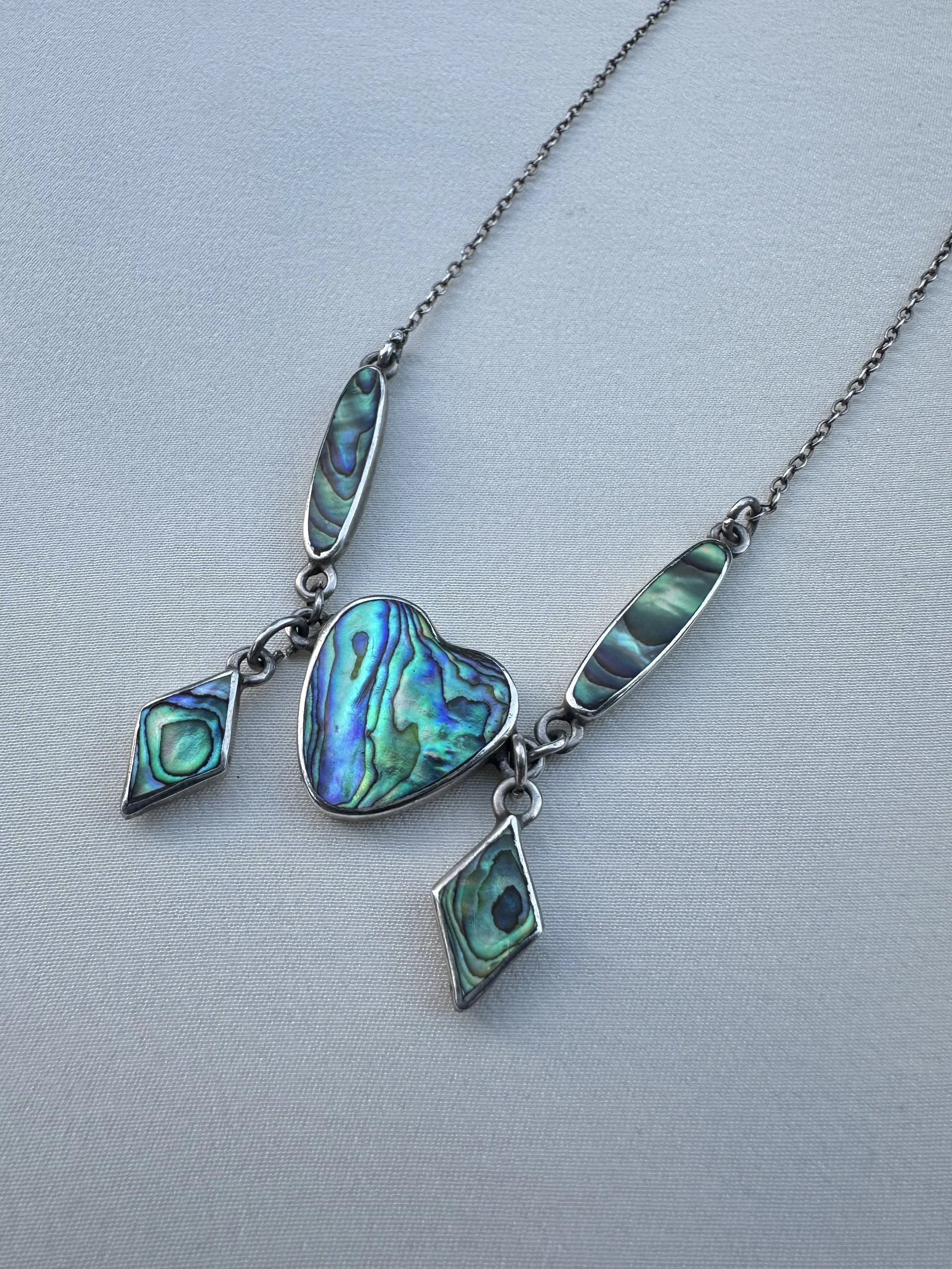 Stunning vintage Pāua & 925 necklace