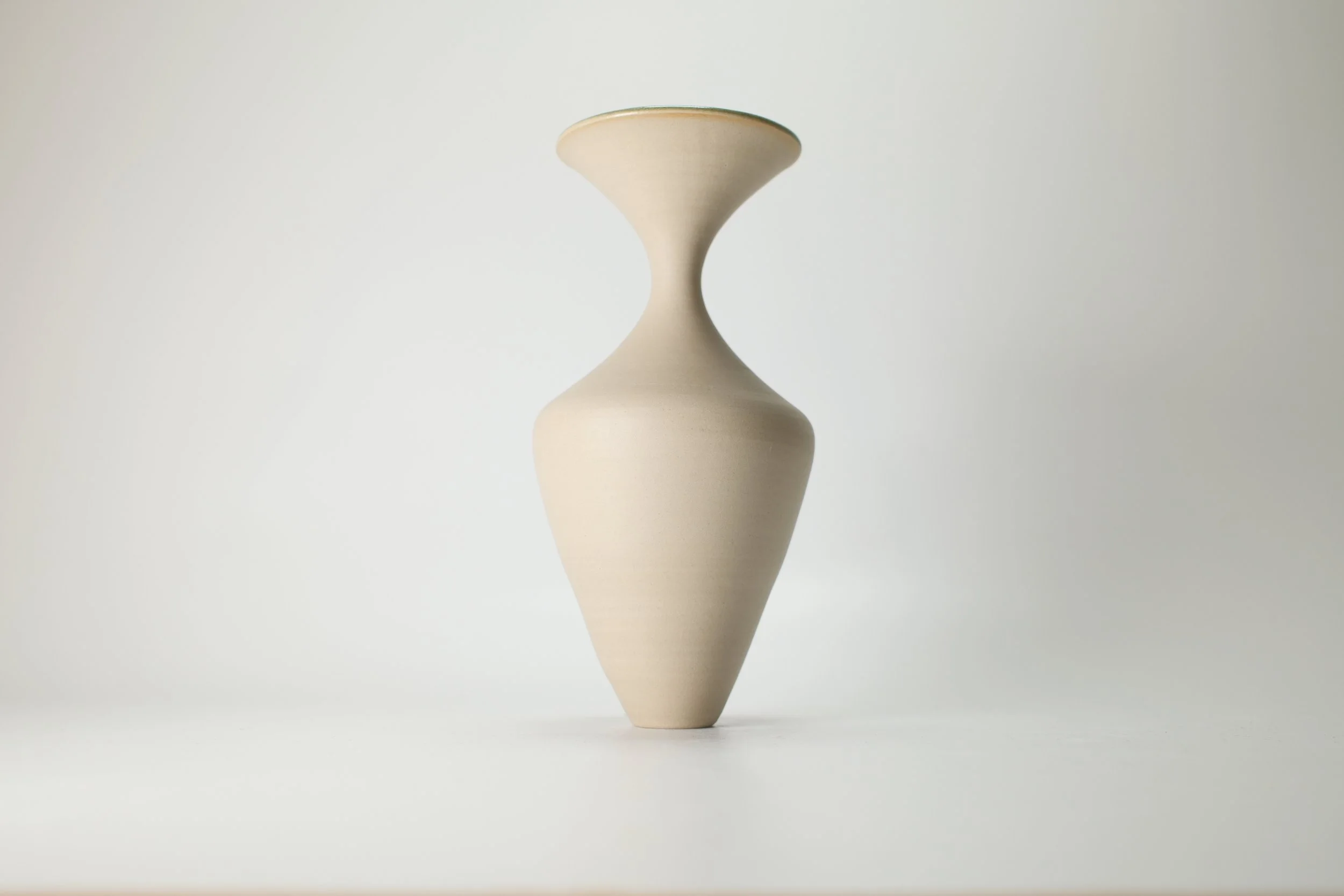 Hourglass Calyx Vase No. 49