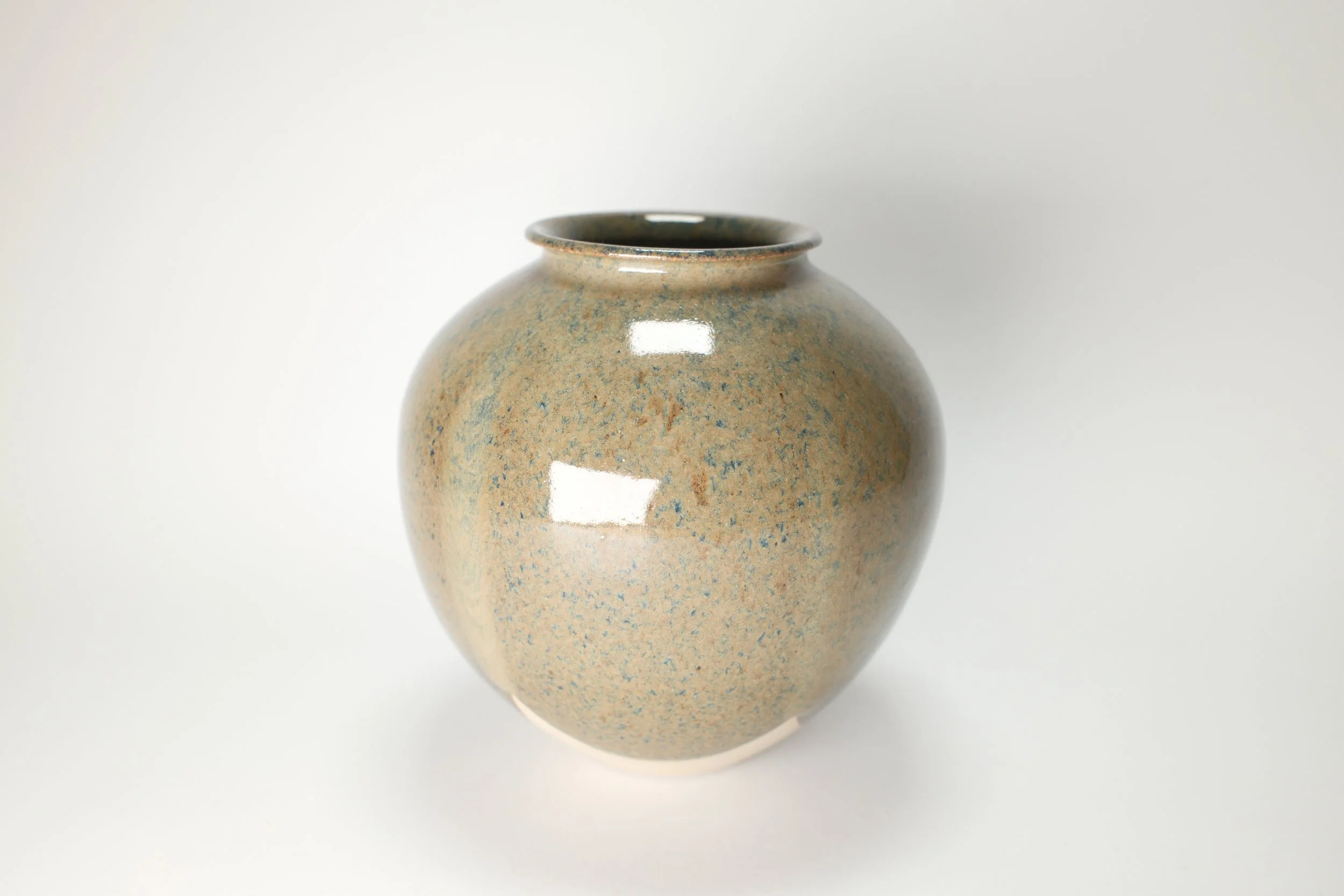 Soft-Rim Round Vase No. 7