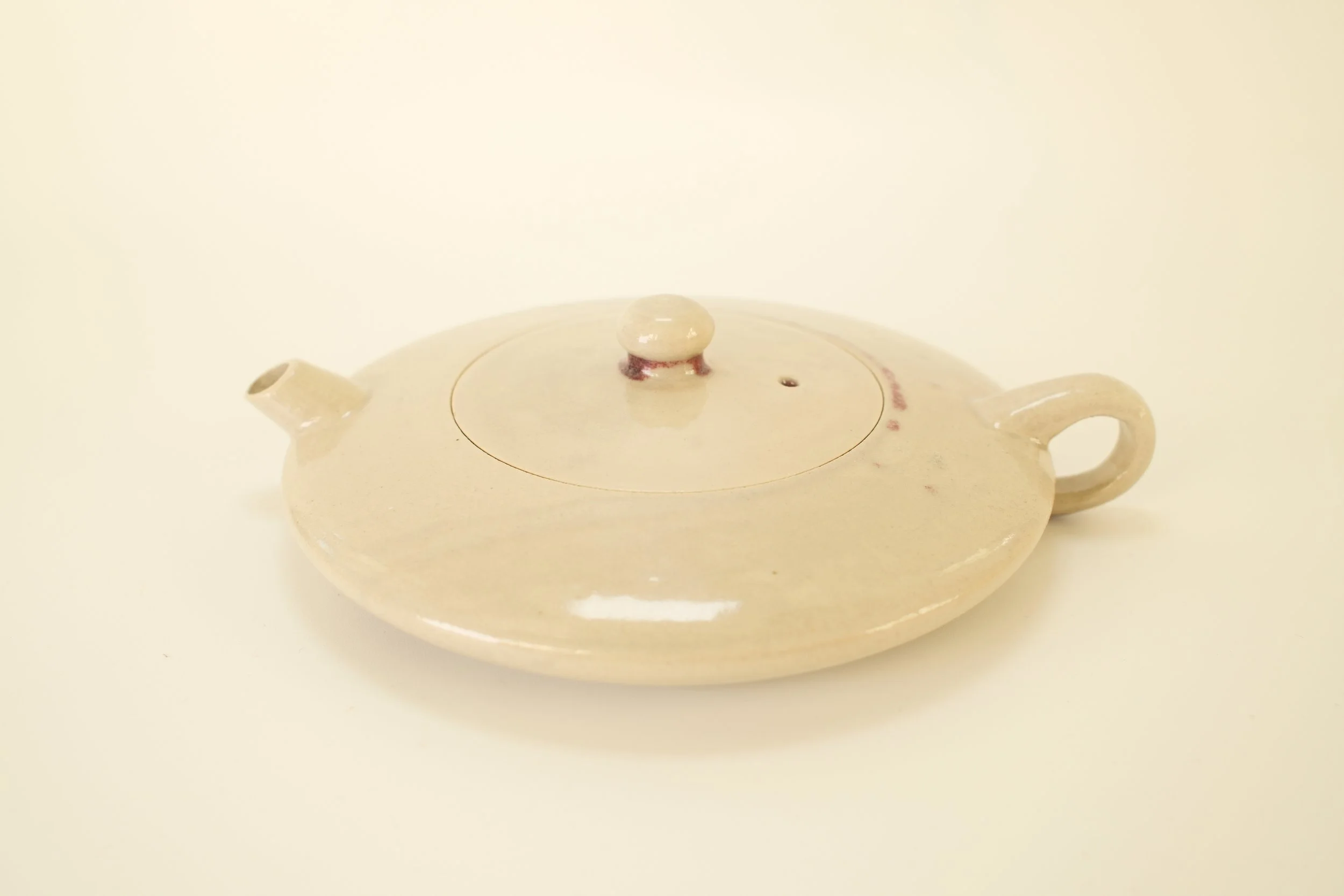 Flat Teapot No. 62