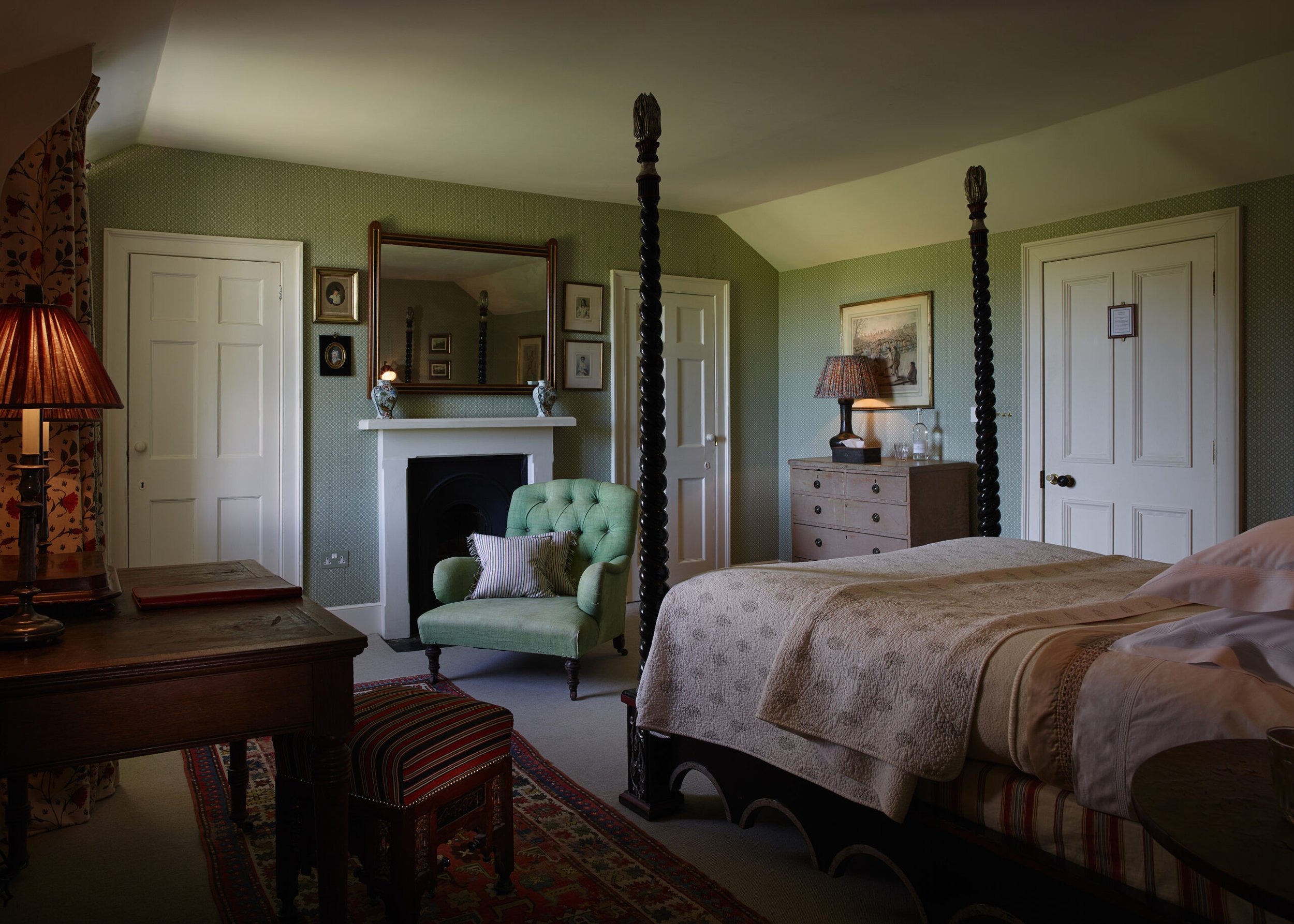 Ellis_Room_Shot_1_030-scaled.jpg
