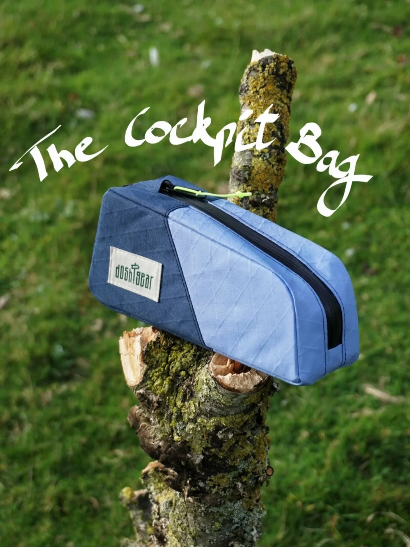 Still looking for a personal Christmas gift 🎁 for that person in your life who owns too many bikes 🚲🚲🚲? 

I've been refining the Cockpit Bag over the last couple of years and I think this is the best version yet. The minimalistic overall design h