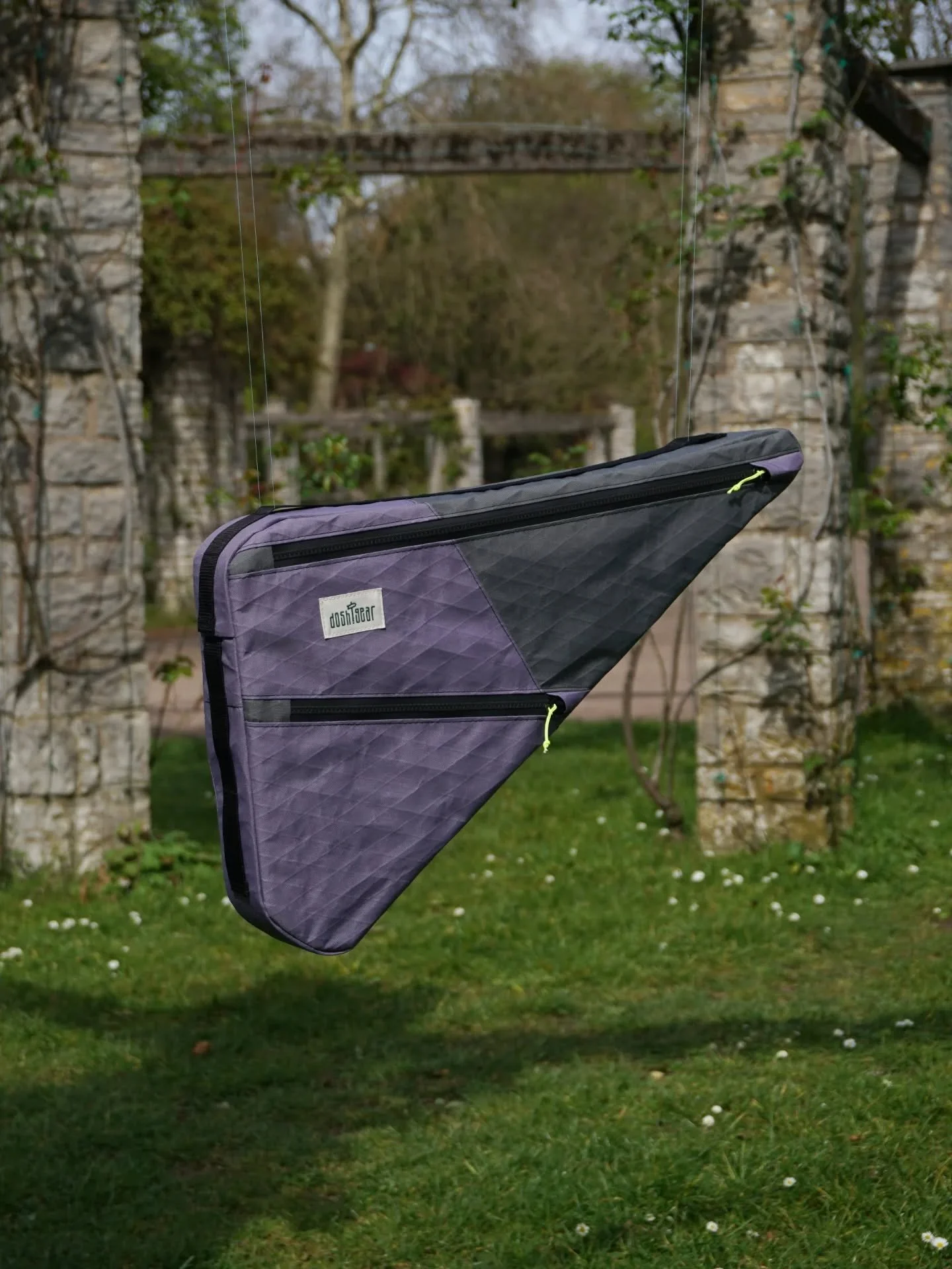 @samliegeois contacted me for a custom Framebag for his Orbea Alma, which will be his weapon of choice for a couple of bikepacking races this year. 
As it turns out Sam will be riding both the ACT3 and Hope1000, just like me!

Double Decker Full Fram