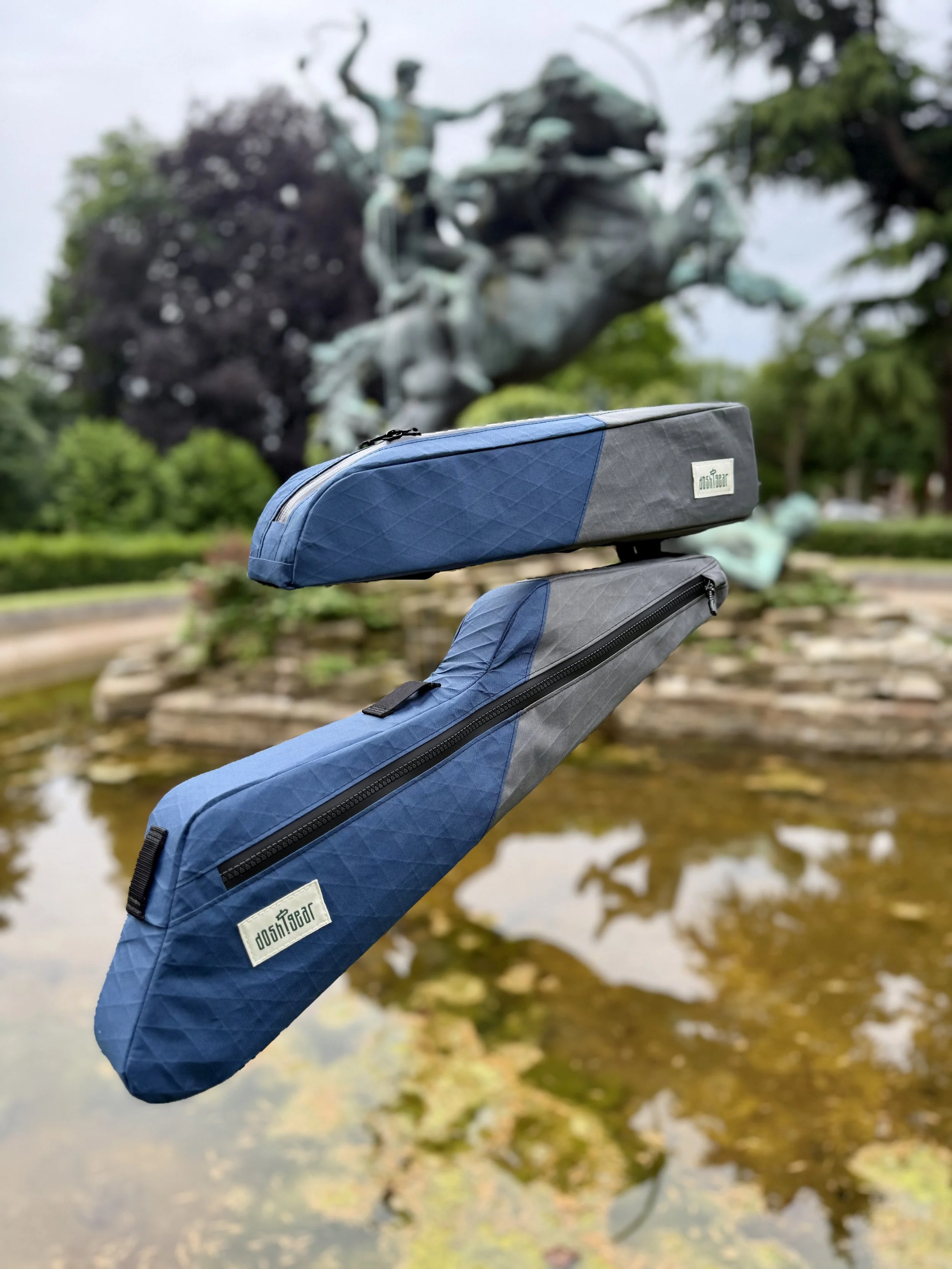 Custom long cockpit top tube bag with a matching frame bag for a full suspension mtb
