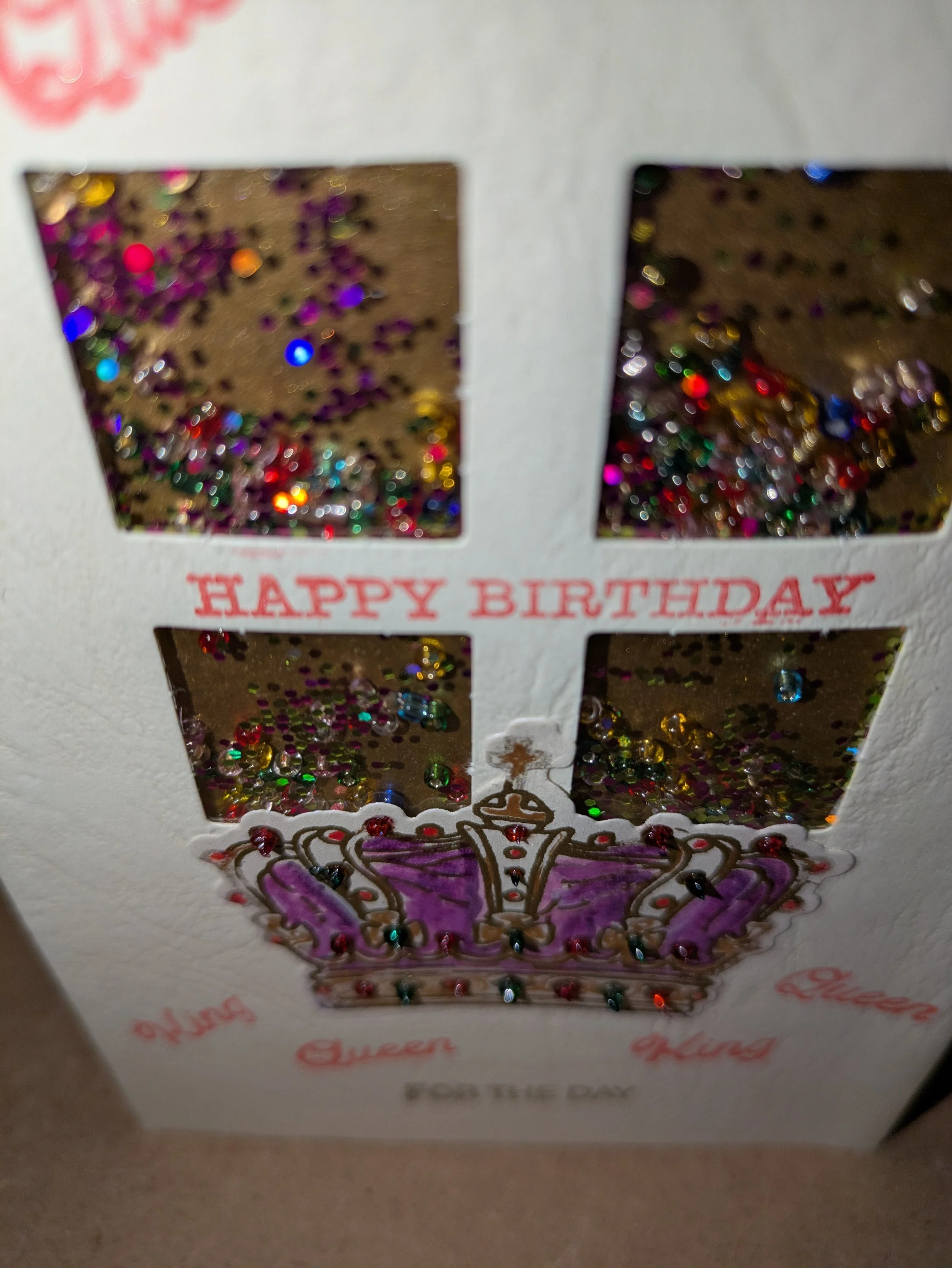 Crown jewels king queen close.jpg