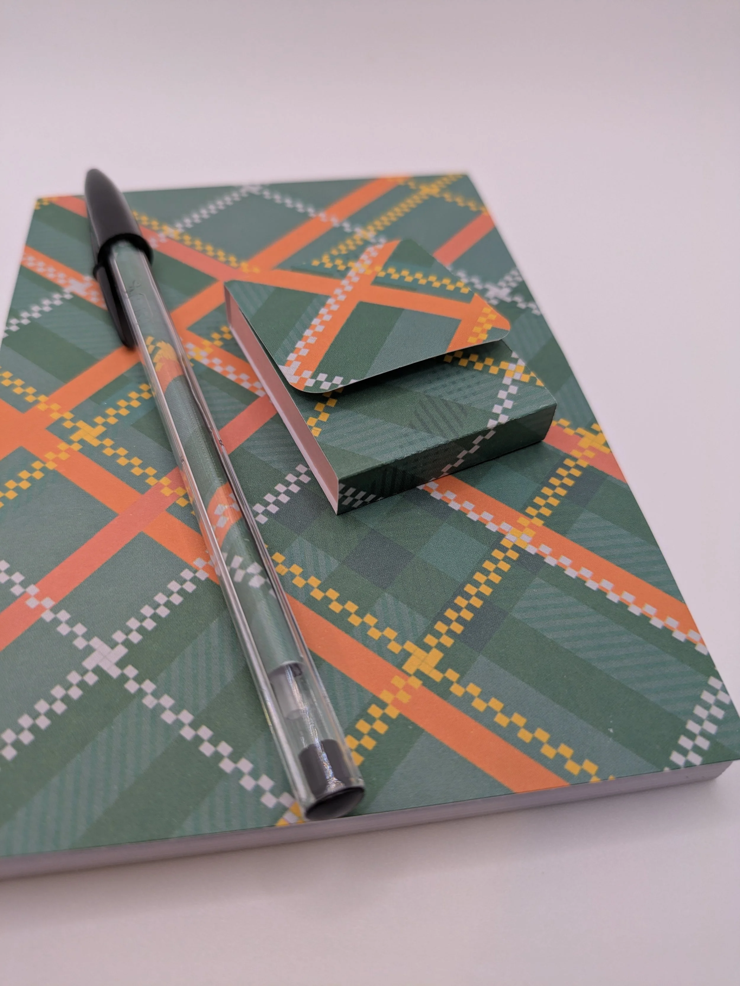Notebook set green tartan & sticky w penjpg.jpg
