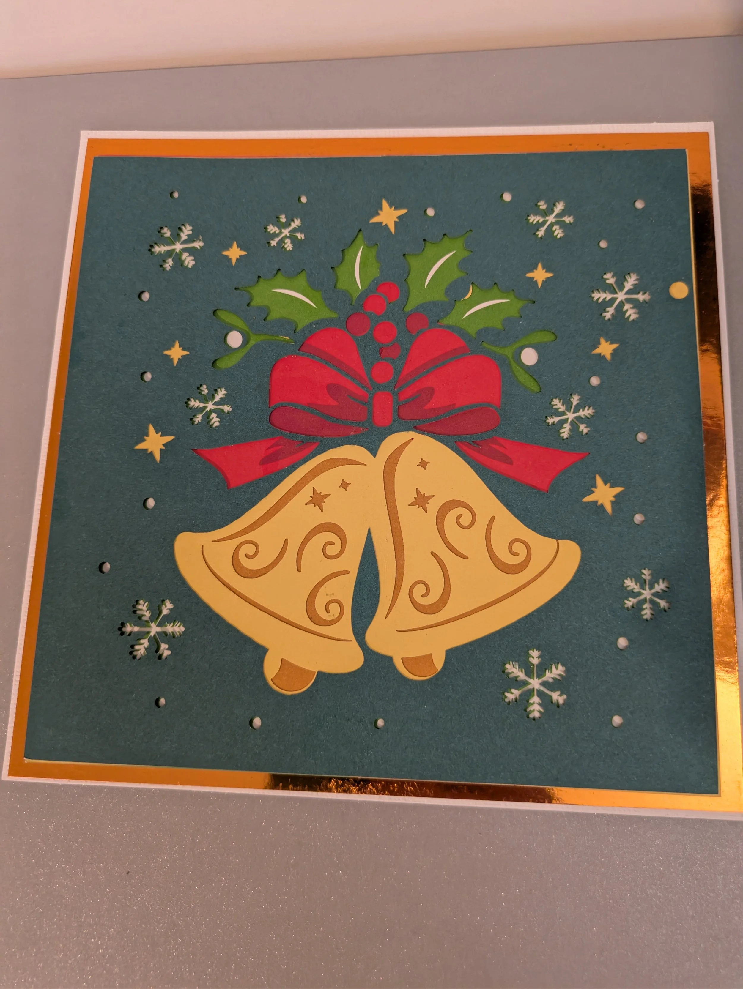 Xmas bells layered with bow 3.jpg