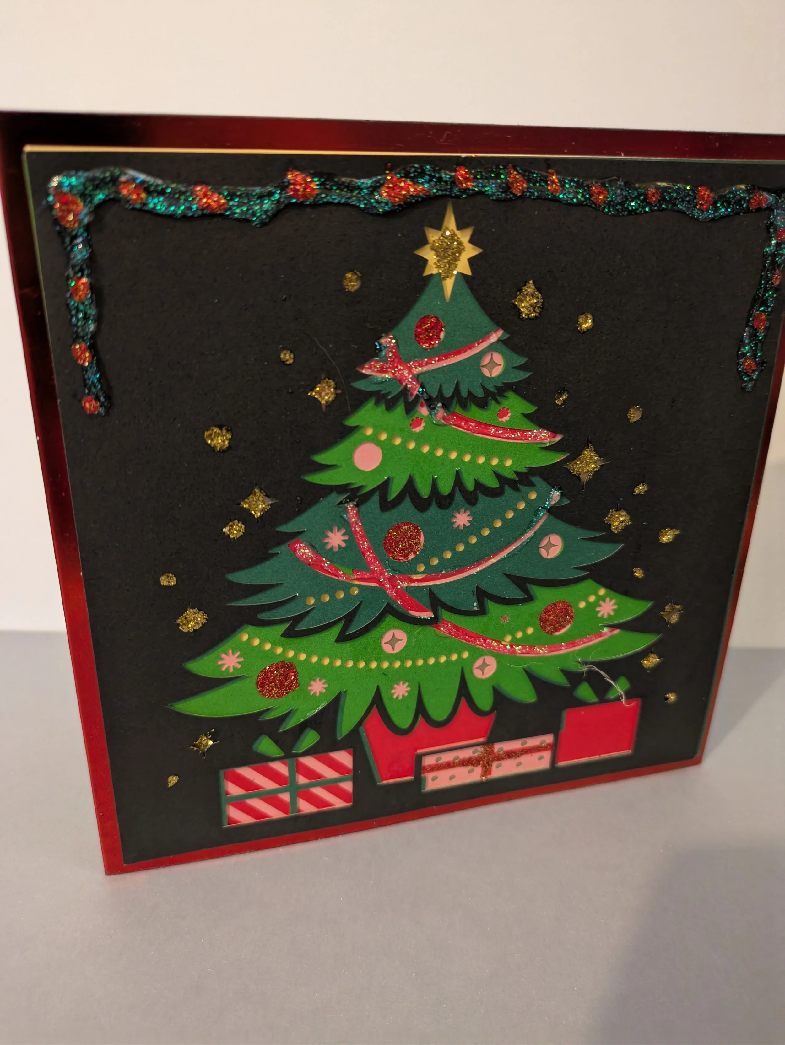 Layered christmas tree presents glitter4.jpg