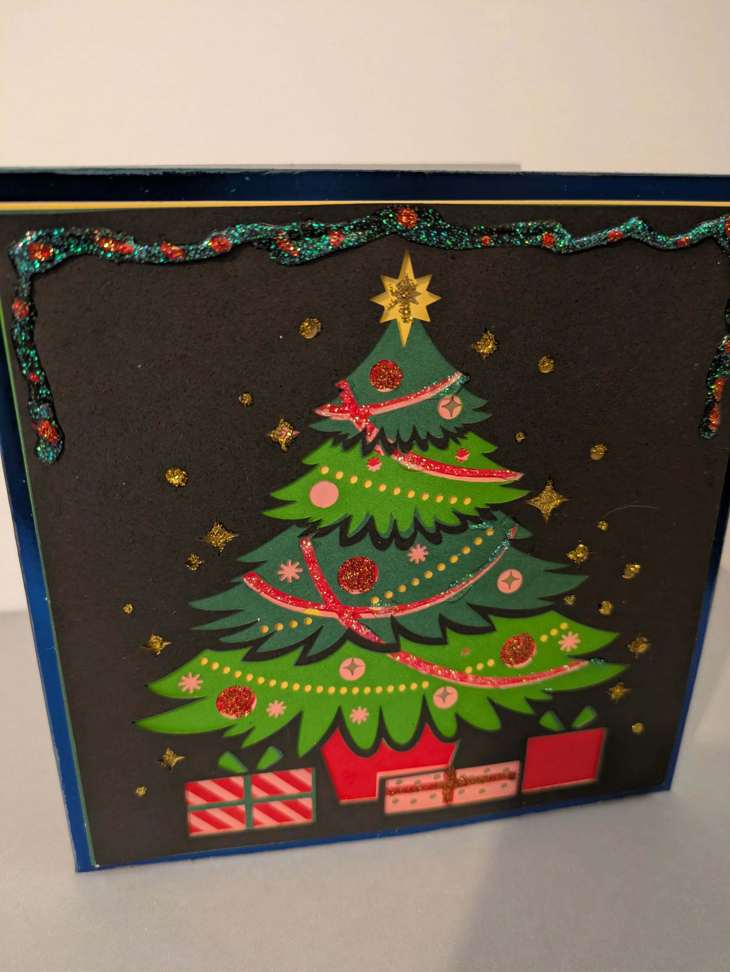 Layered christmas tree presents glitter6.jpg