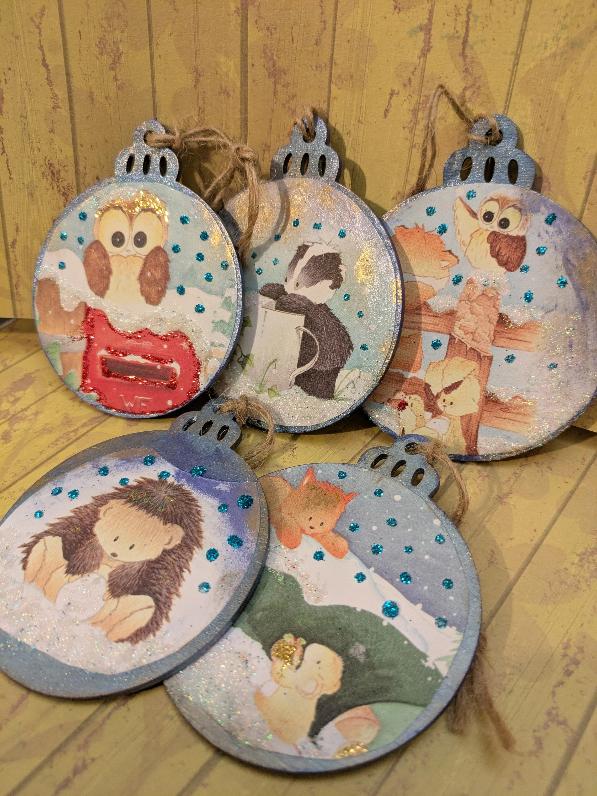 Rustic animal flat baubles 7cm front blue.jpg
