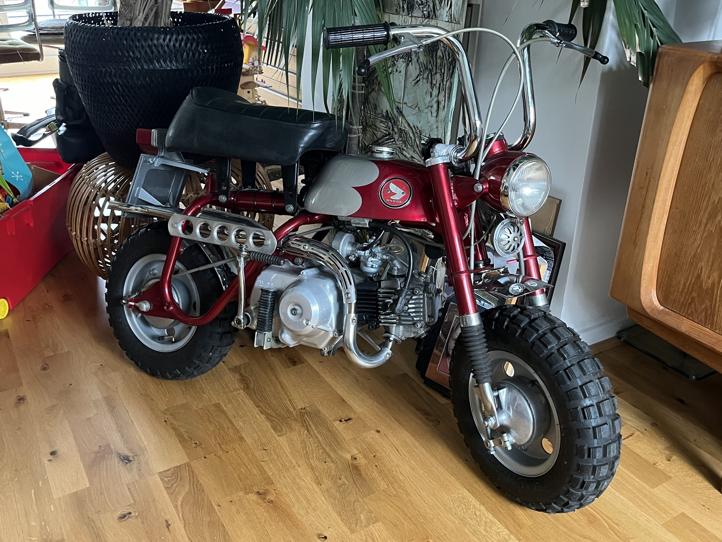 Honda Z50A K1
Legendary 'Monkey bike' 1969