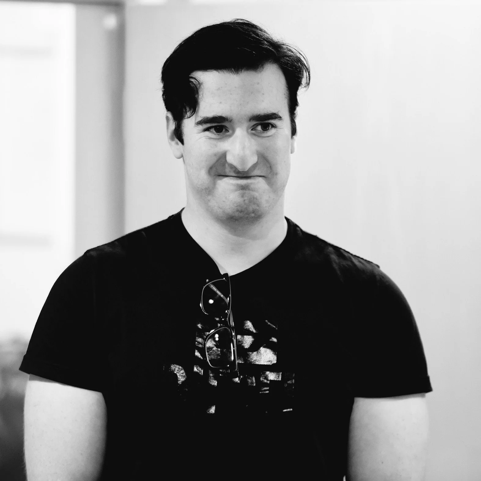 EayasLumgair_Mark