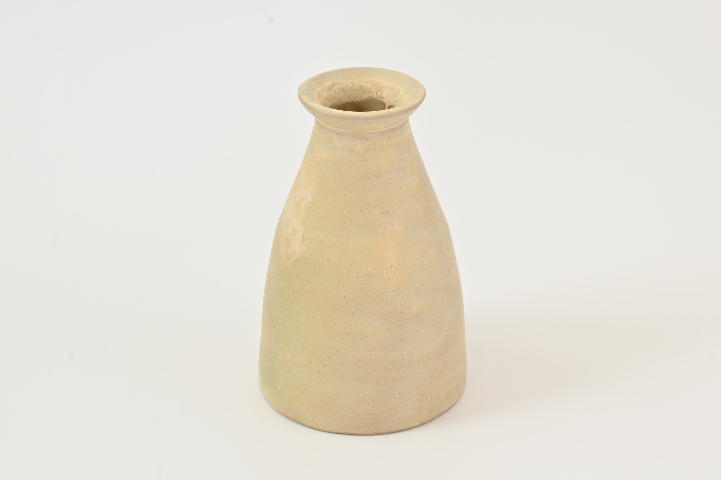macadamia vase