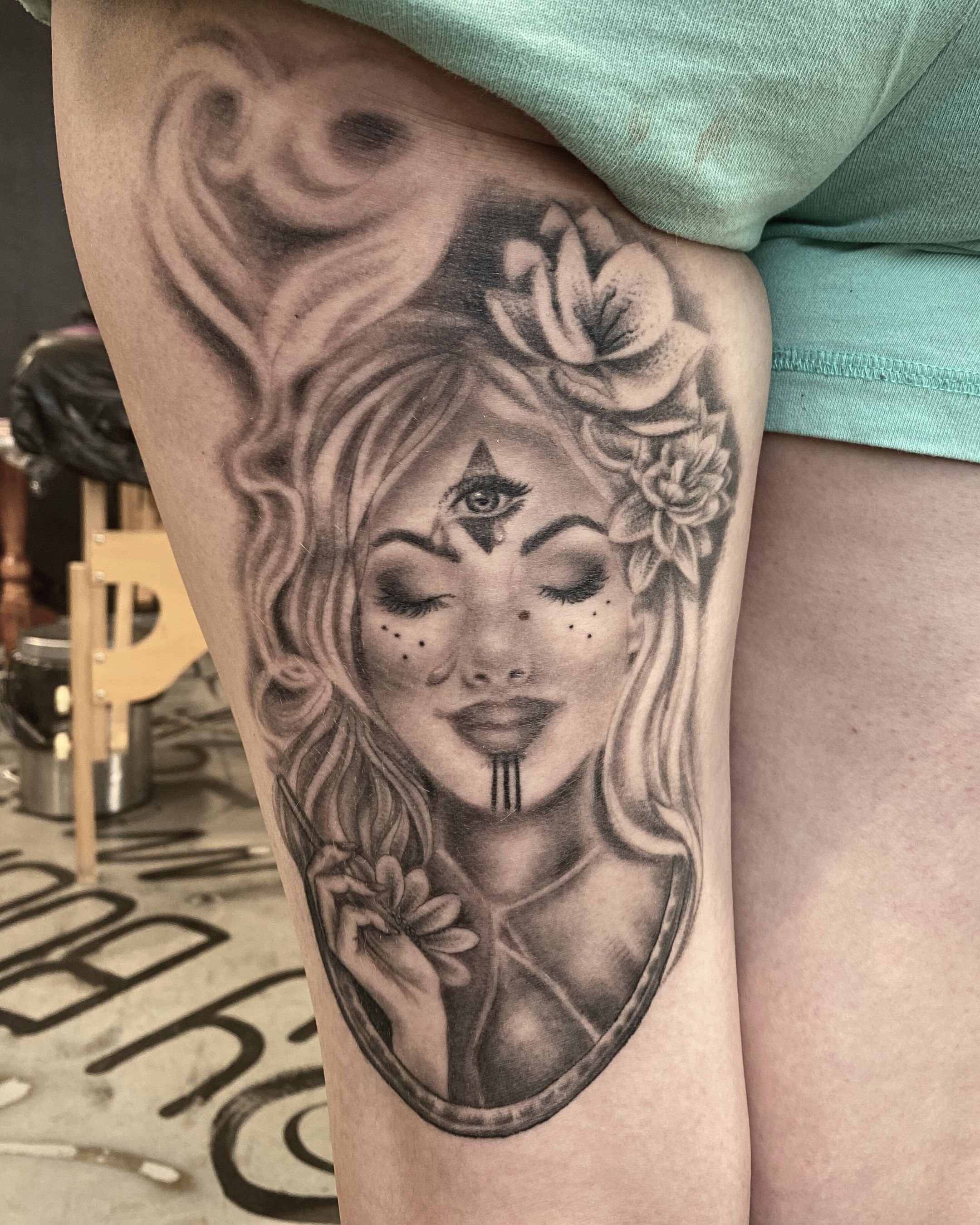 Inaratattoo nainen.jpg