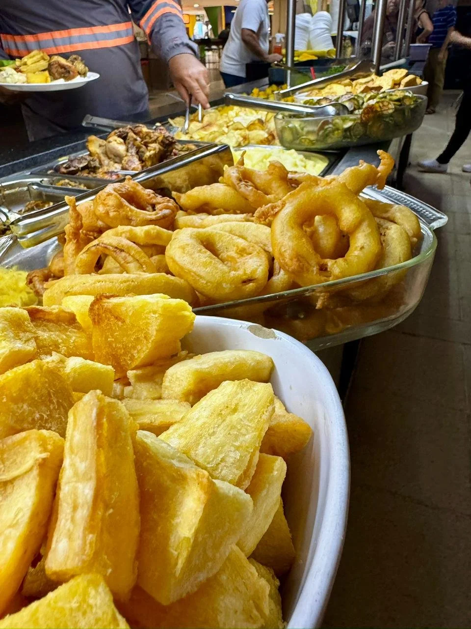 Buffet sem balança por R$25 no Dom Ramalho restaurante