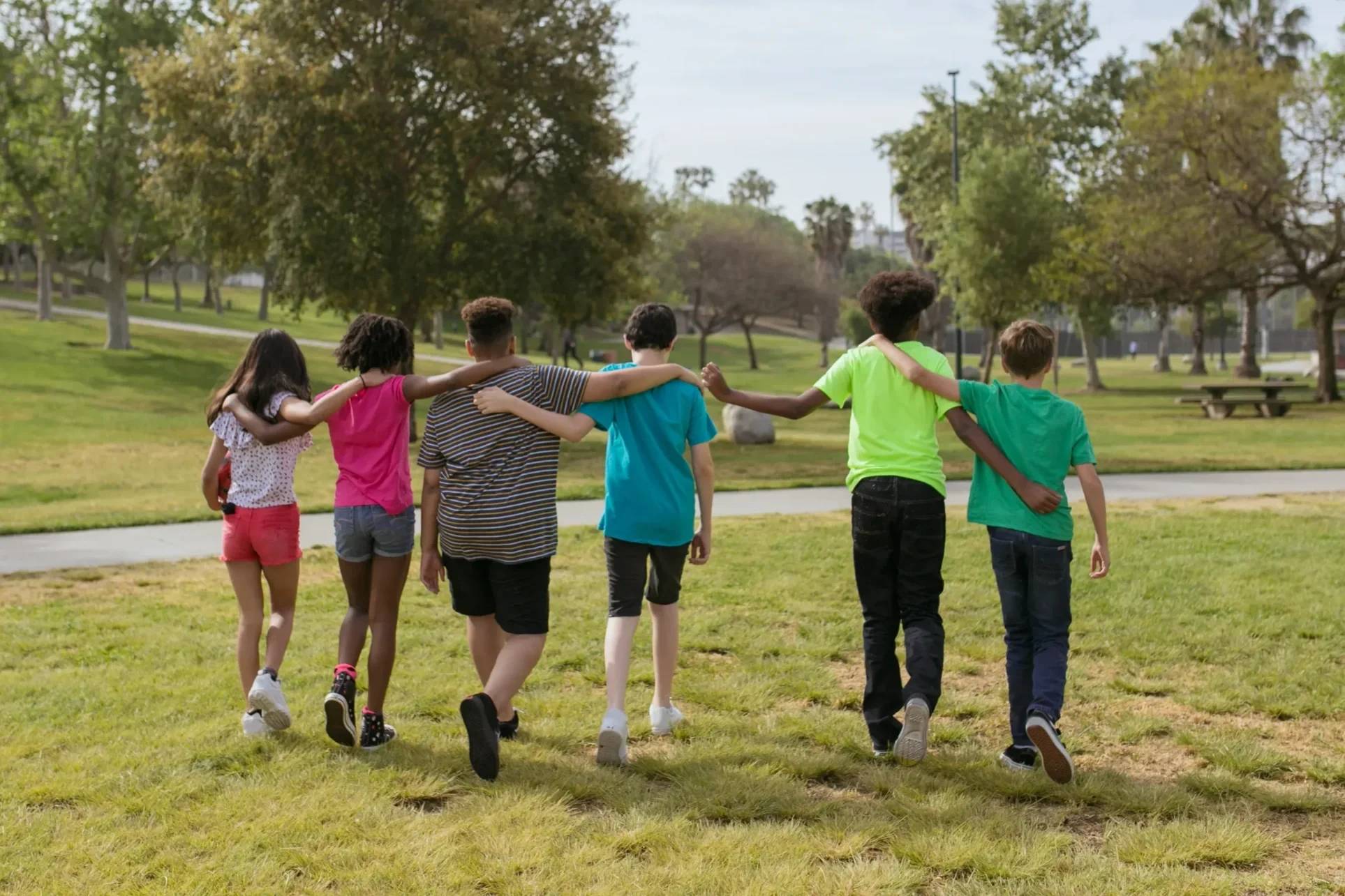 What are the distinctive characteristics of middle school students and how can educators best support them?