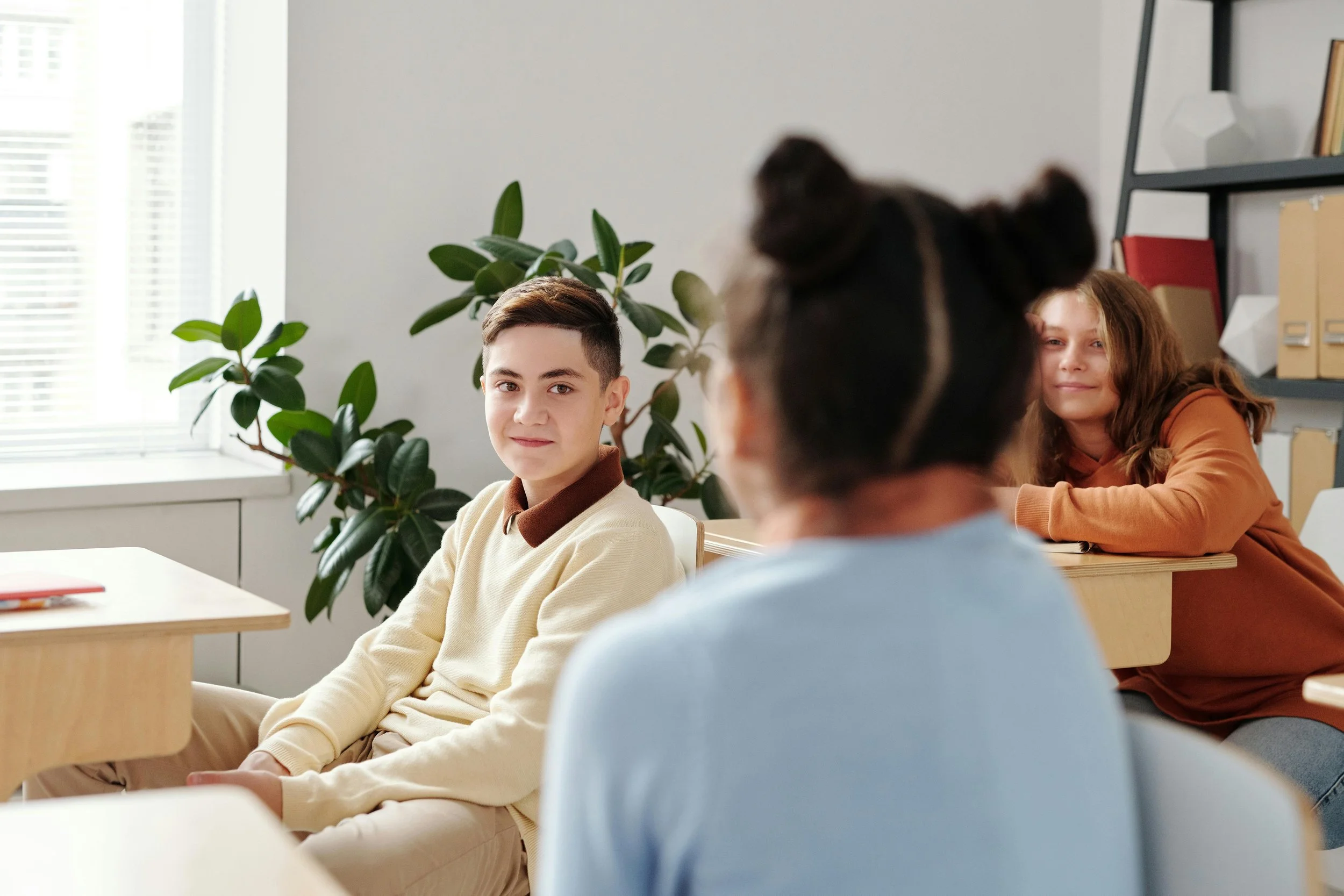 What strategies enhance peer communication among students?