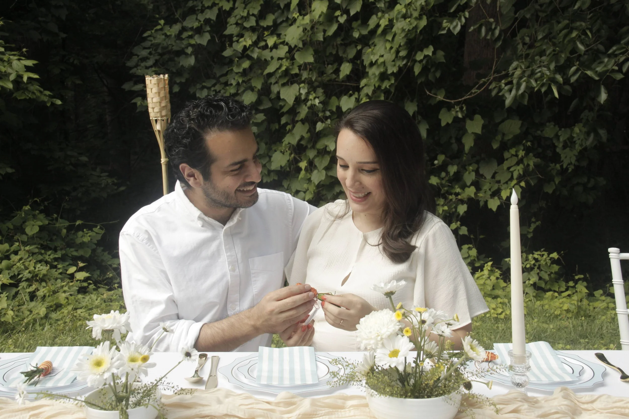 A whimsical Peter Rabbit garden party brought to life with fresh florals, gold accents, and soft candlelight. Perfect for birthdays, baby showers, and springtime celebrations, this charming tables cape blends storybook magic with elegant outdoor dini