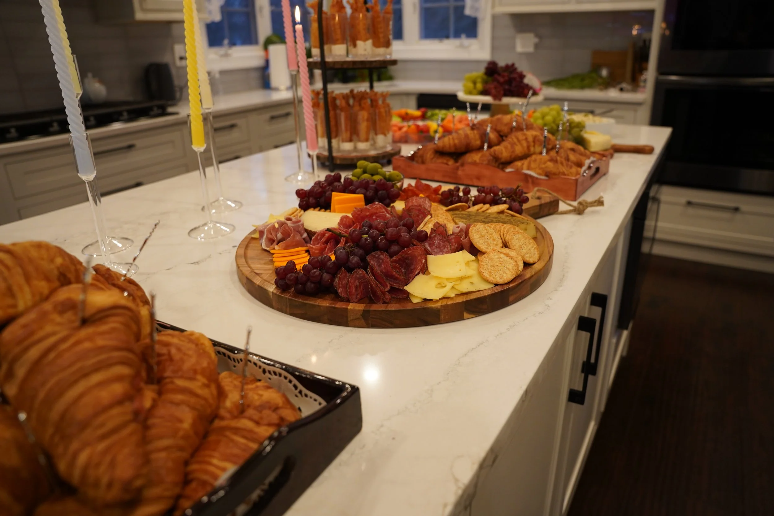 kids-birthday-owl-rainbow-theme-pastel balloons-kids-activity-personalized celebrations-design-rainbow -theme-appetizer table design-rainbow -theme-cheeseboard-