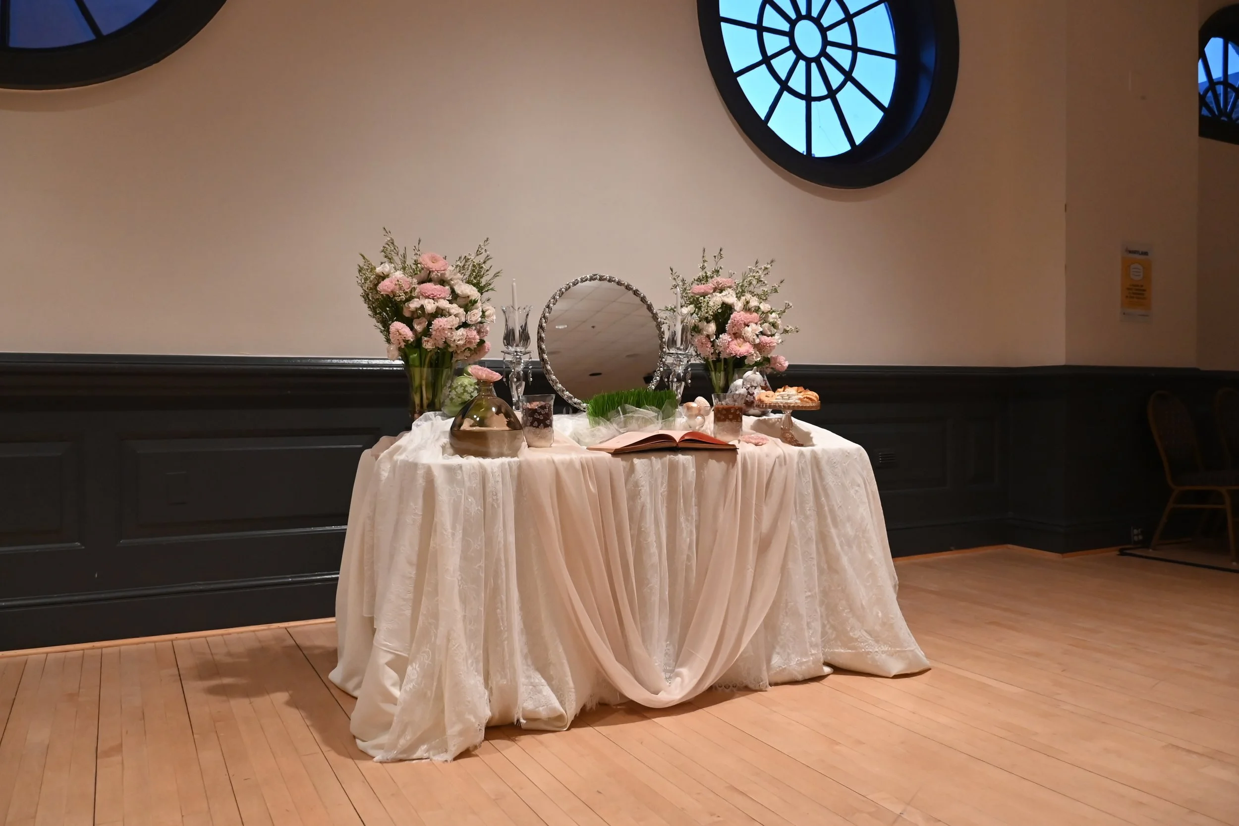 flower design-Haftseen table design-Personalized design-Haftseen design for events-pastel color-elegant-timeless hafteseen table design