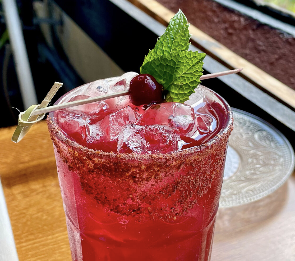 So Rhode Island / Cozy Fall Cocktails to Try Right Now