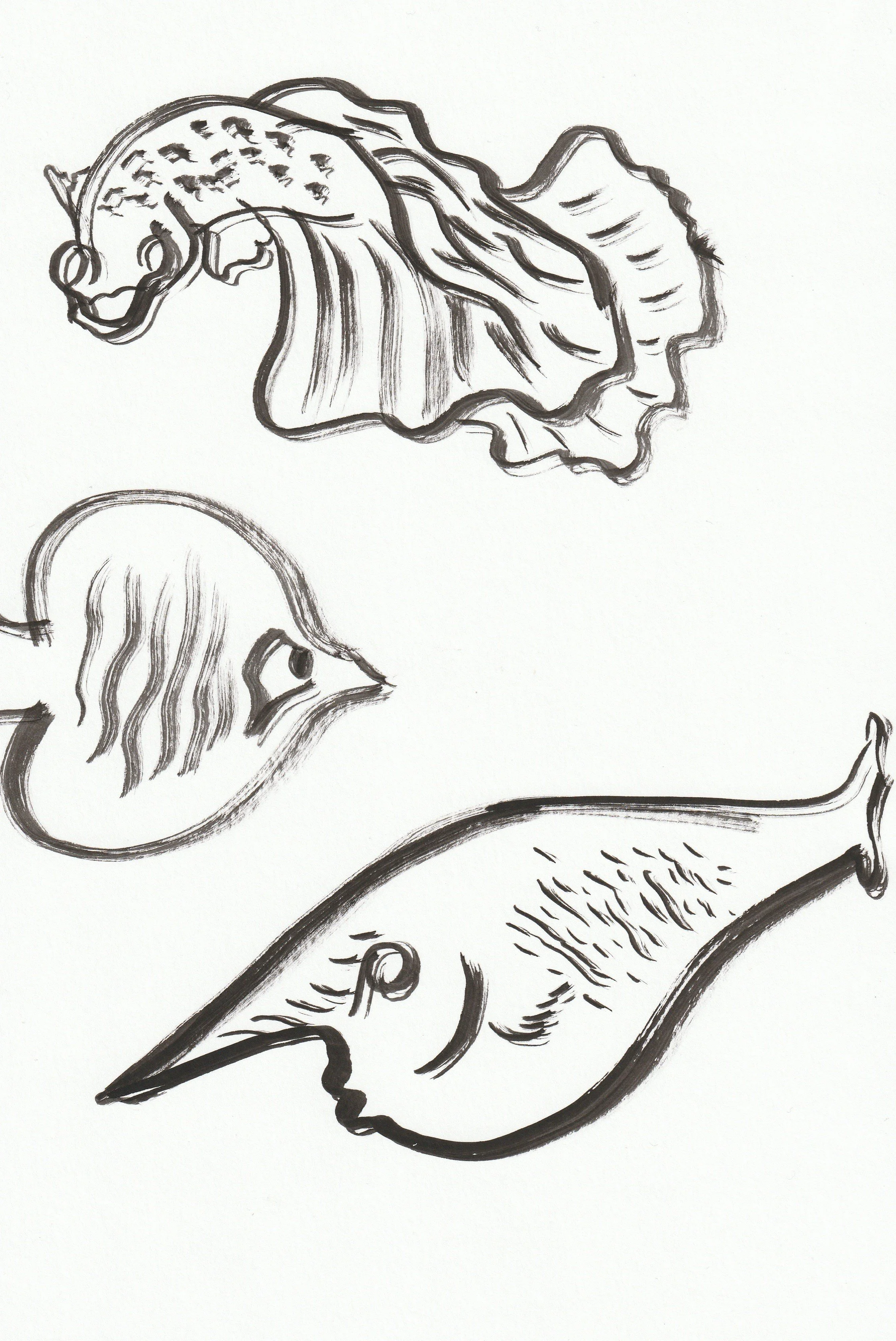 Black and white sketch of three oceanlife: a fish.