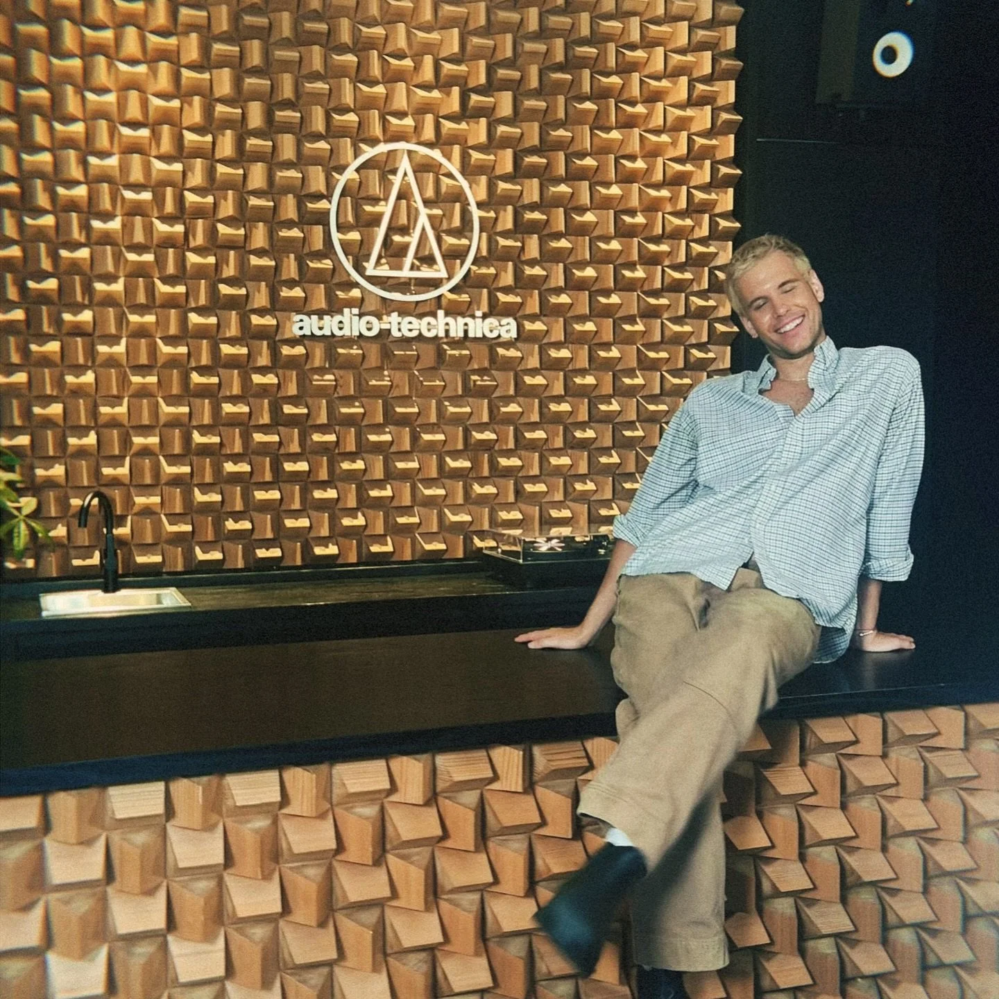 Check out LISTENING PARTY wherever you listen to podcasts. Me and @jacklyn_uweh and @yazminalysia listen to a whole ass album all the way through so you don&rsquo;t have to. Episode 1 is ADDISON RAE ! Amen ! 🙏