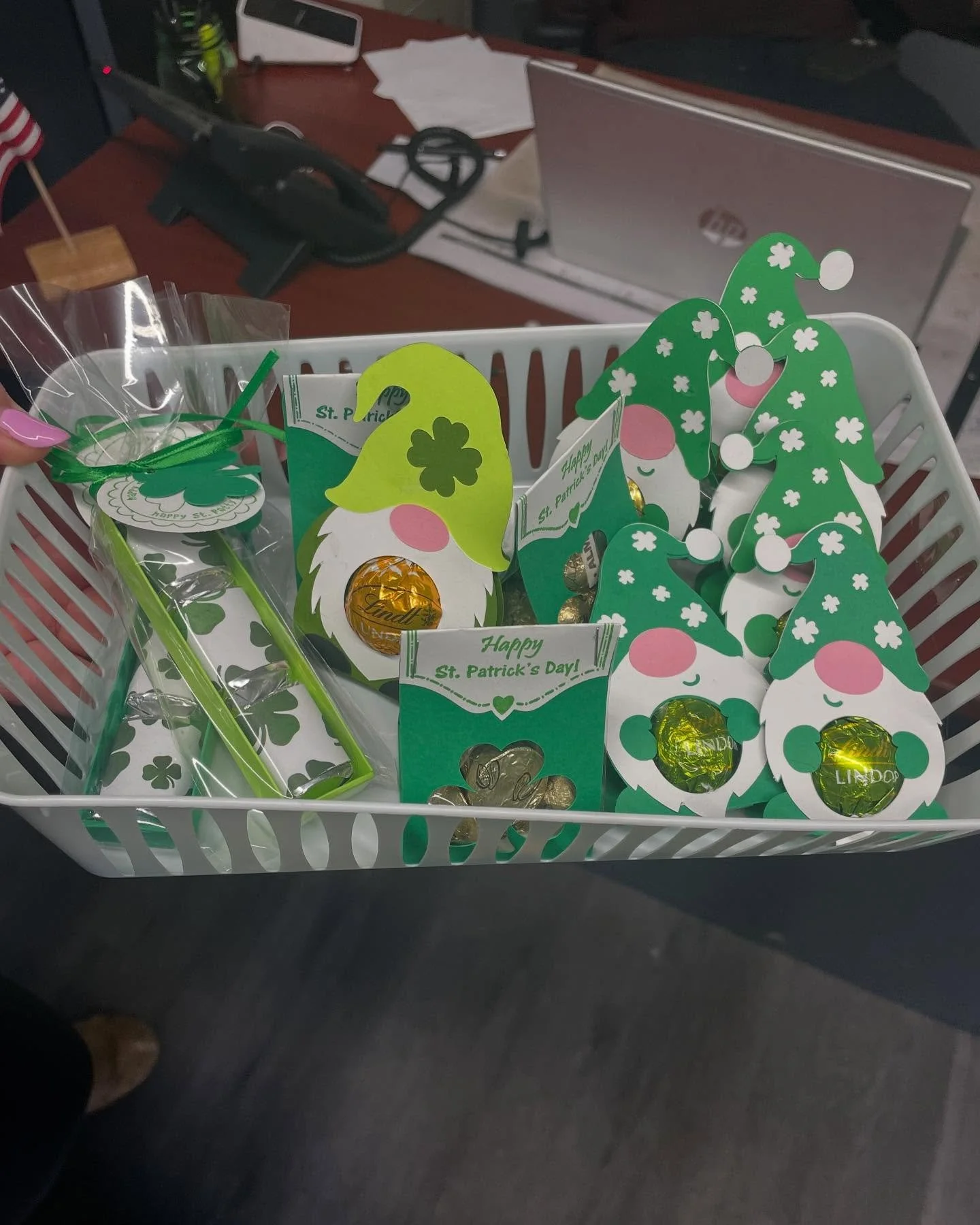 Thanks to @desmondpatty for bringing these St. Patrick’s Day goodies in for customers. Come on down to the shop, grab a goodie and book your next appointment today! 
•
•
• 
#desmondsservice #cartrouble #stpatricksday  #mechanic