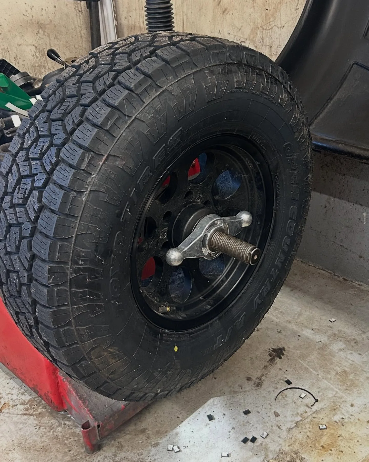 Need a last minute valentine for your sweetie? 💕We mount and balance tires! Call for a quote today! 978-380-3594 
•
•
• #tires #valentines #mechanic