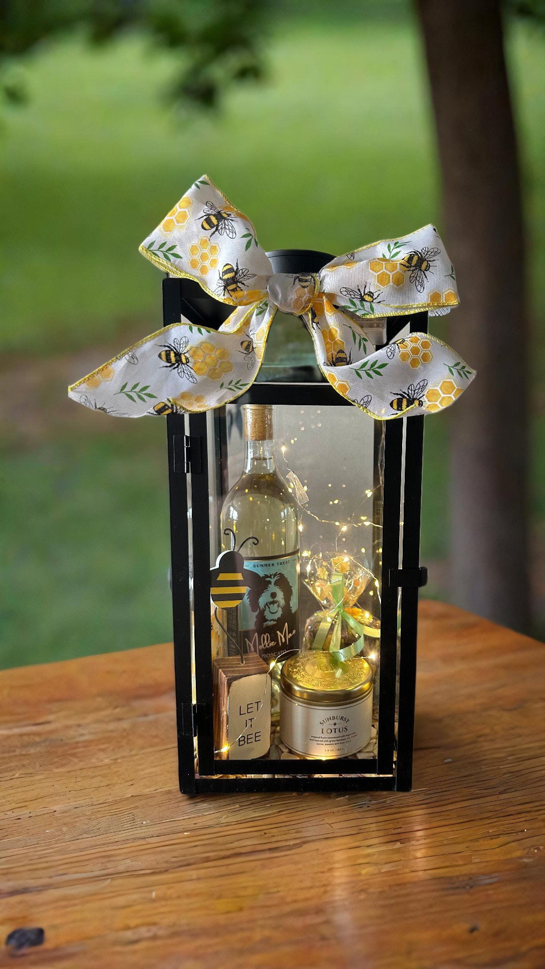wine-lantern-bee.jpg
