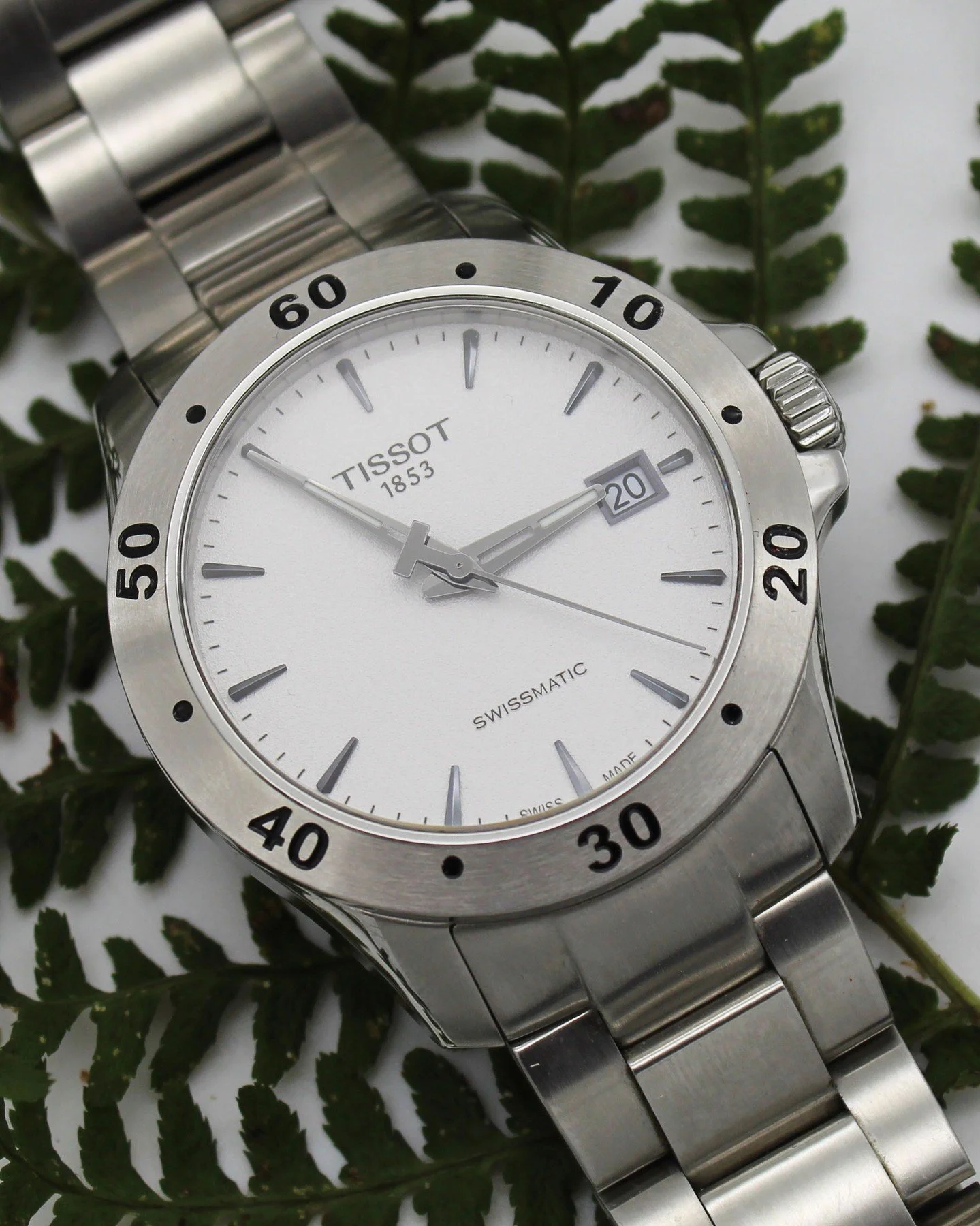 🔥 Tissot V8 Swissmatic &ndash; Now Available! 🔥

This piece comes in excellent condition, featuring a crisp white dial, brushed steel bezel, and a solid stainless-steel bracelet.

Perfect for someone after a sporty daily wearer.

💷 &pound;195
🛒 A