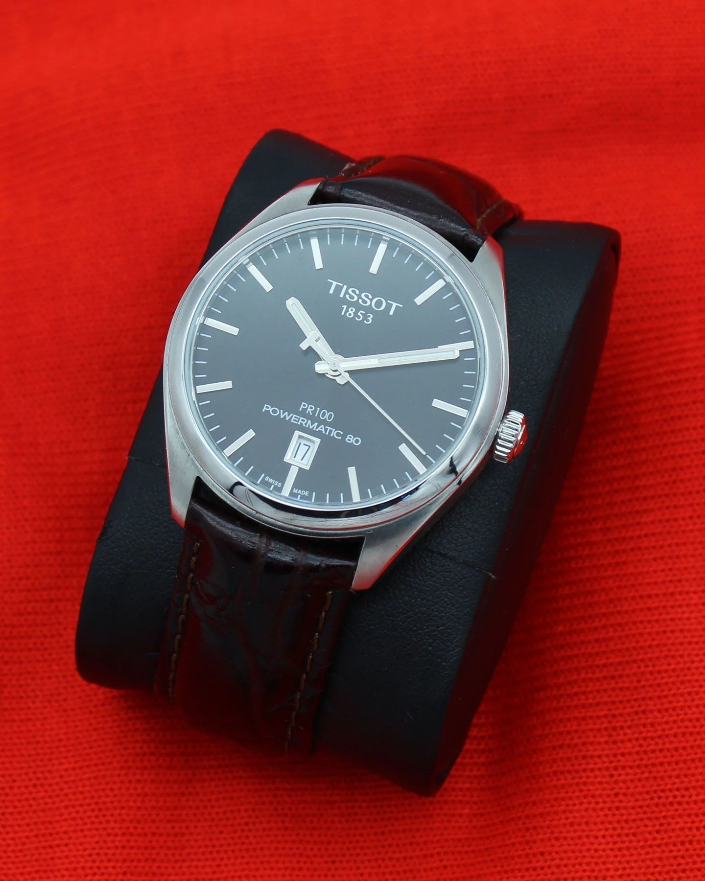 Tissot PR 100 Powermatic 80 🖤⏱️

A timeless classic with a sleek black dial and matching black leather strap powered by the Powermatic 80 movement offering up to 80 hours of power reserve 🔥

#Tissot #PR100 #Powermatic80 #SwissMade #WatchCollector #