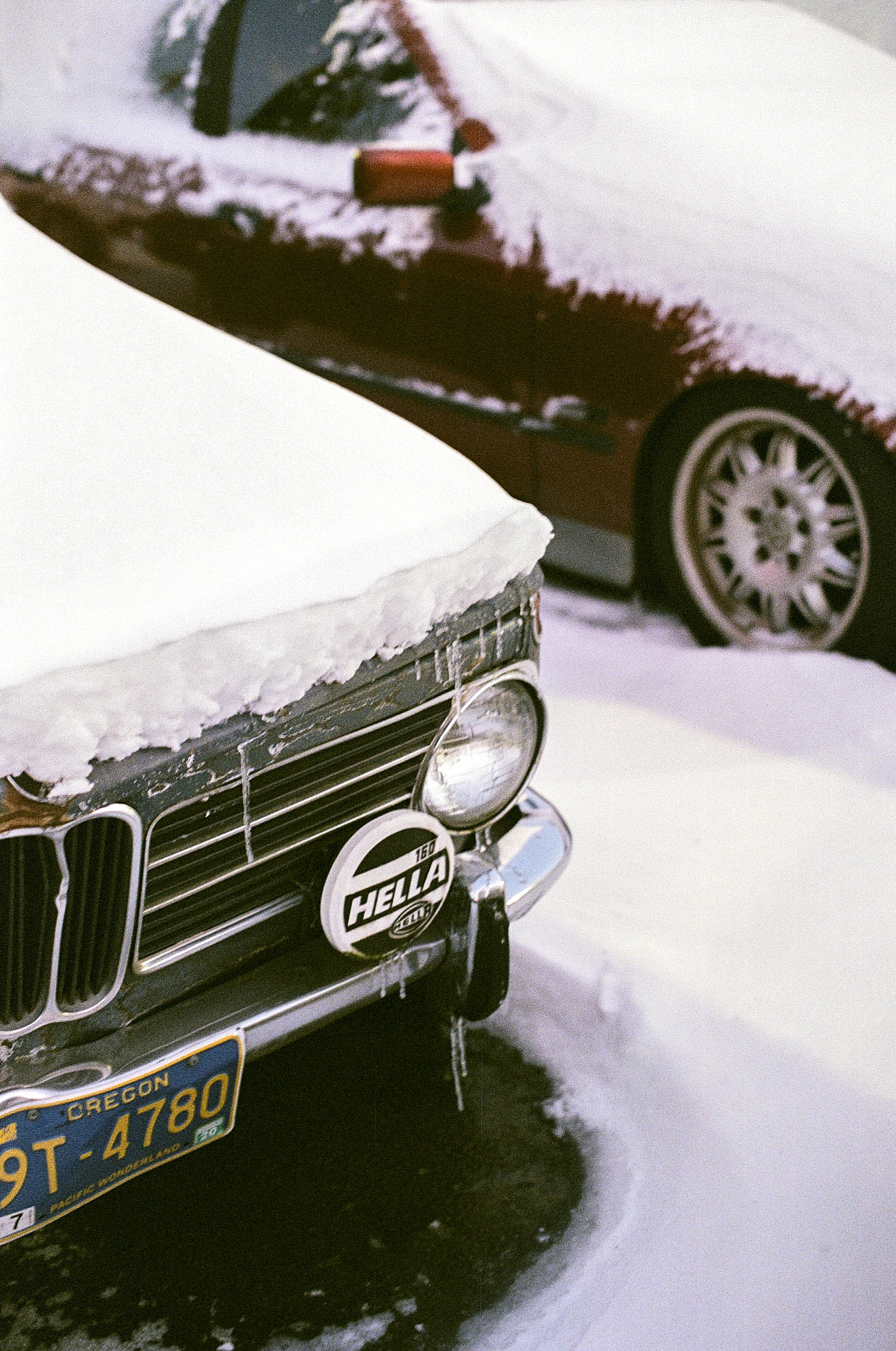 Snow covered cars. Portland 2023