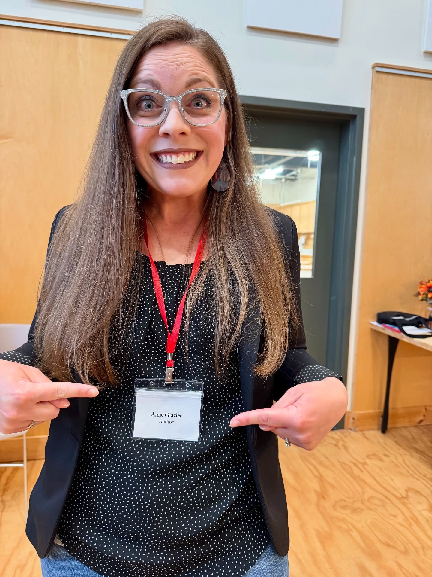 Don’t mind me. I’m just over here freaking out that MY NAME TAG SAYS AUTHOR!!! 🤩 I’ve spent the last two years writing and learning how to craft better stories, and while I’m in progress on my first novel, I have a few short