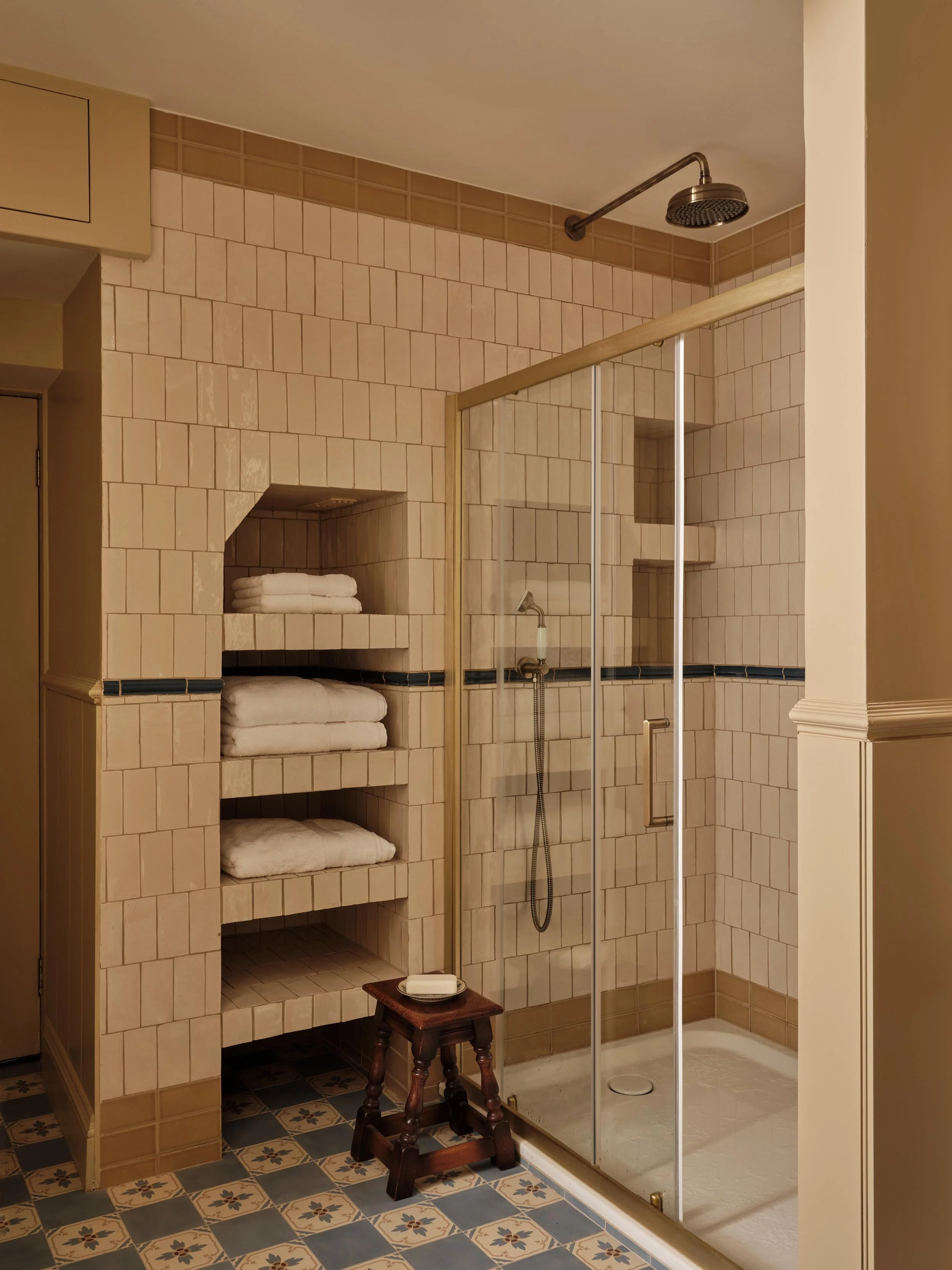 251014_UNS HOBBS_PUTNEY_Lowres_024.jpg