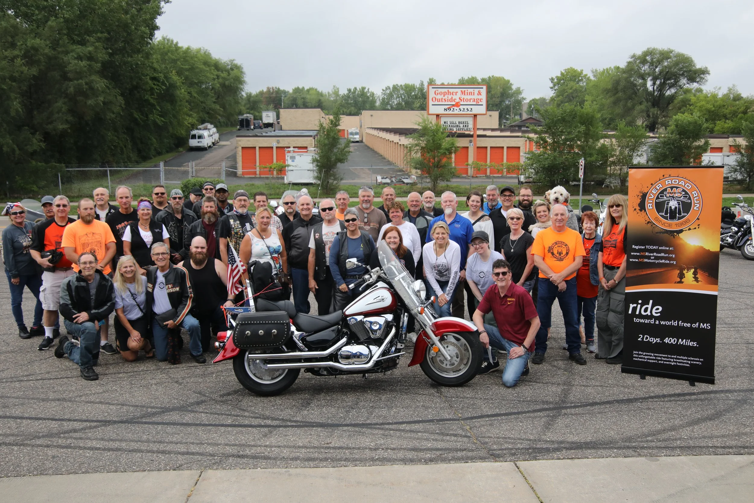 MS River Road Run group participants