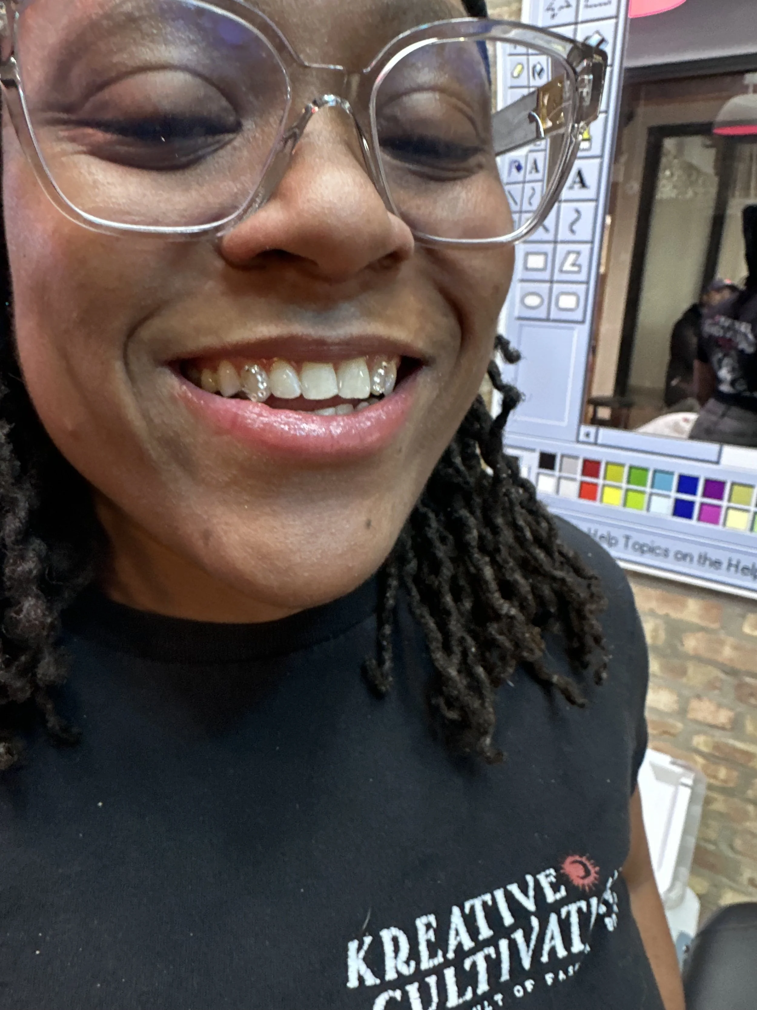 Chicago Tooth Gems Customer who has tooth gem windows