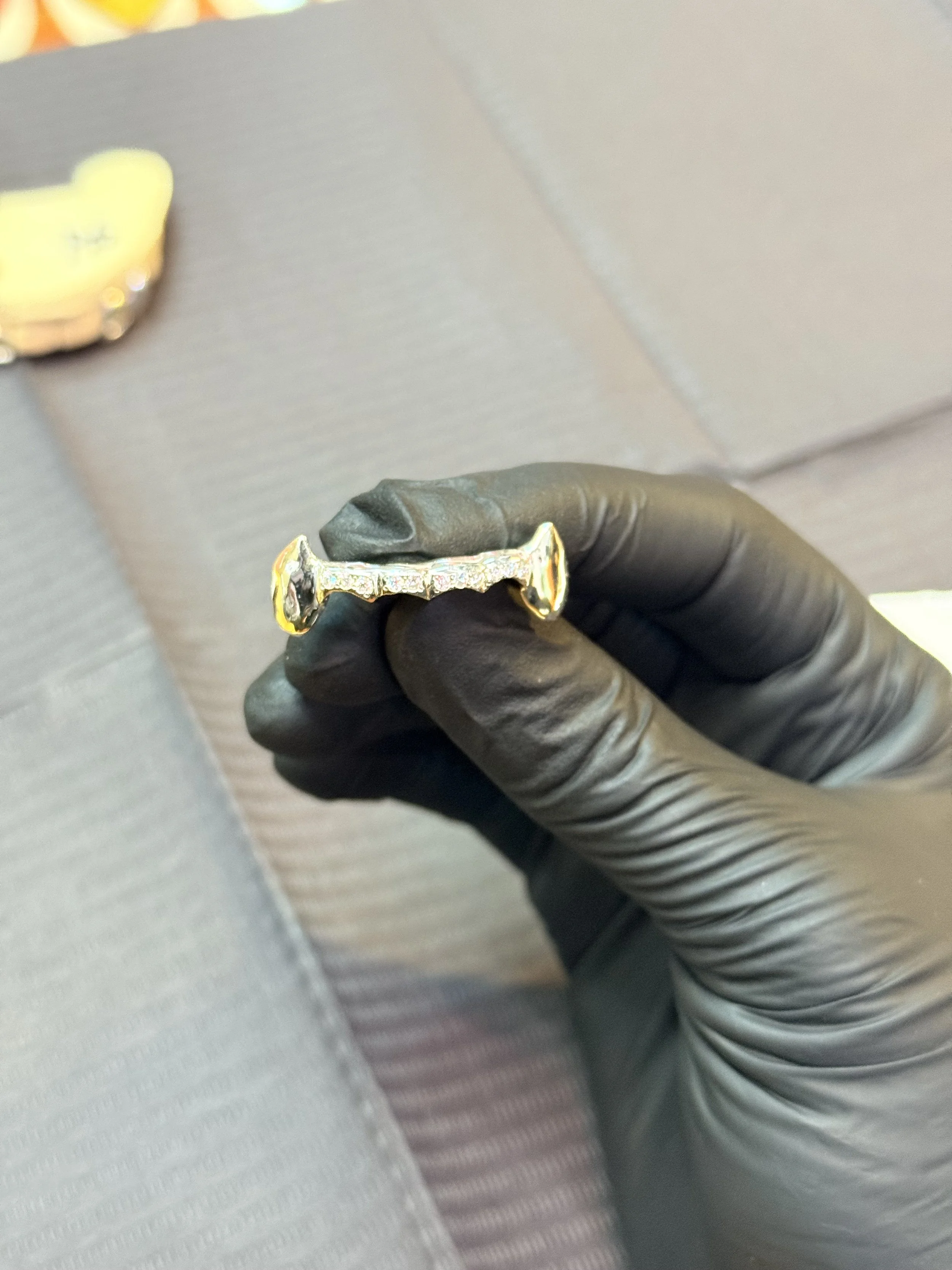 6pc silver extended fangs custom grillz in Chicago