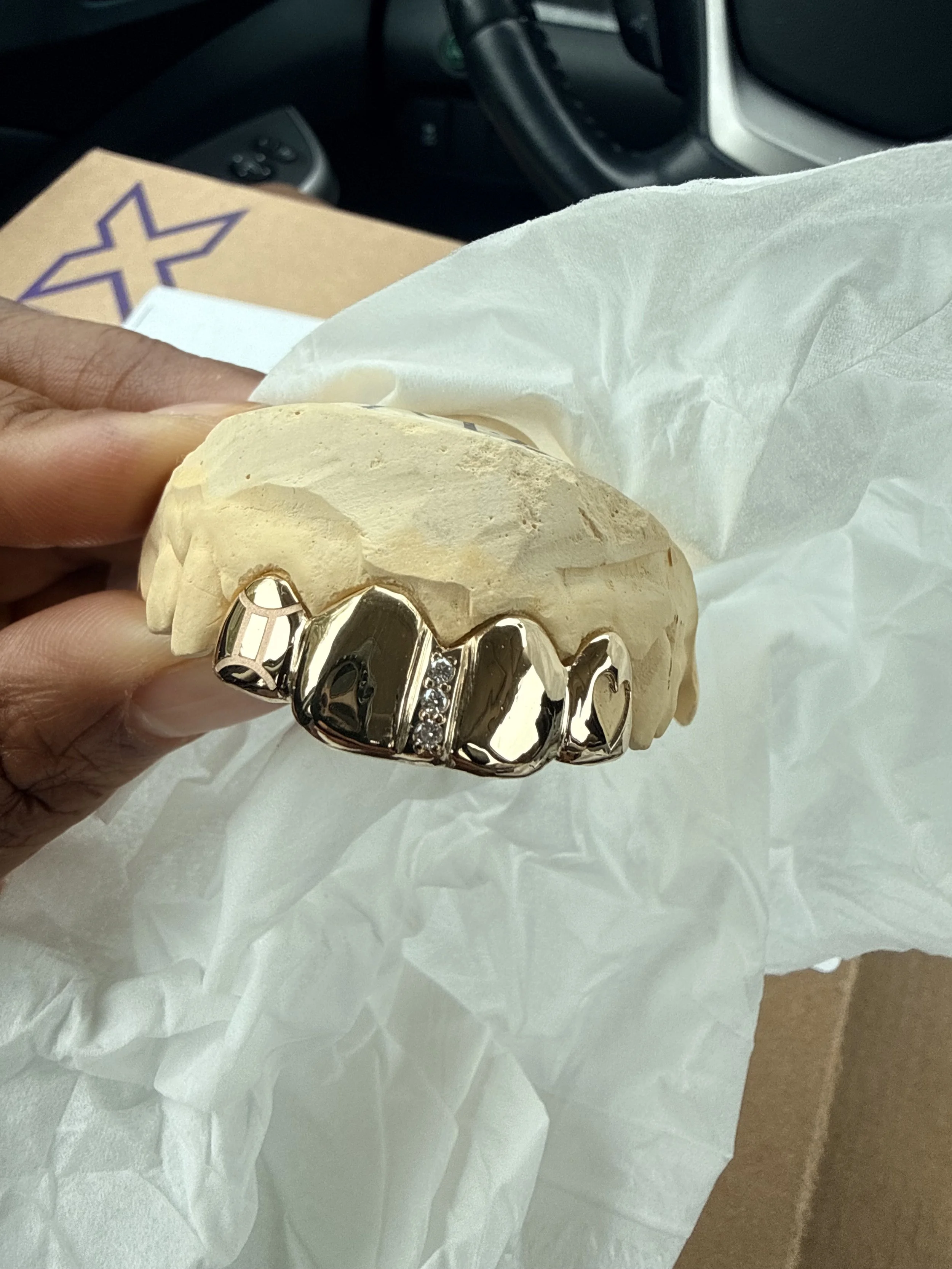 4pc 10k  front grillz with diamond gap