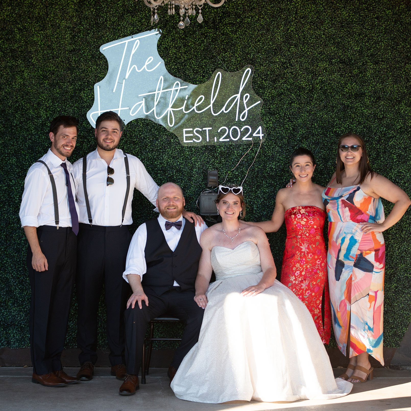 Bride, groom, and wedding guests at the Glen Farm in Cottage Grove, Minnesota.