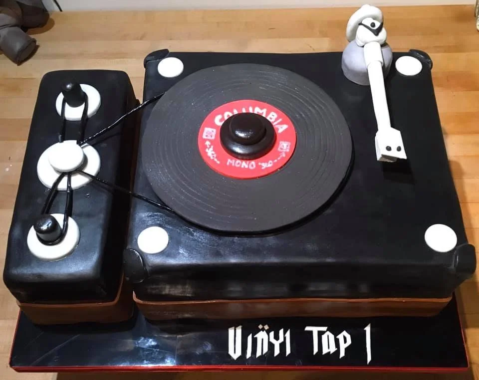 MTF spinal Tap cake 02.jpg