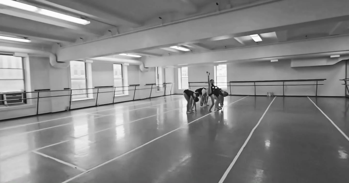 Beginning work on pieces for the gala this Friday! ✨️ 

#Gala #ballet #balletdance #contemporary dance