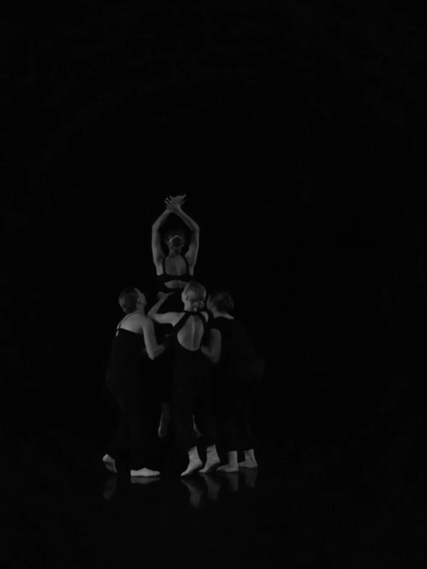 Throwback to our 2025 summer intensive performance! 

#contemporary #ballet #balletclass #mncda #minnesotaclassicaldanceacademy