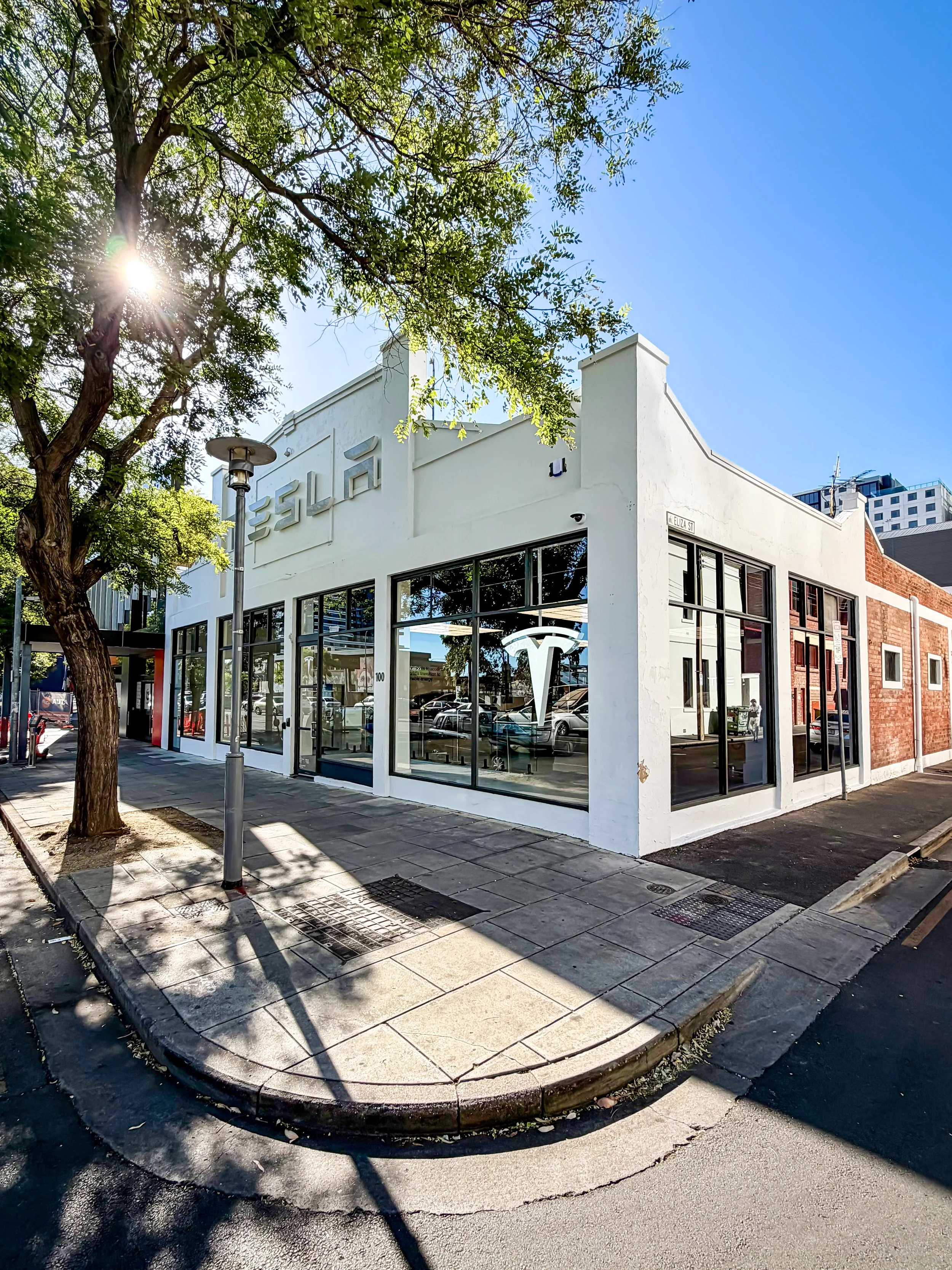 Commercial exterior cleaning retail storefront Melbourne — SUDS Group professional facade washing