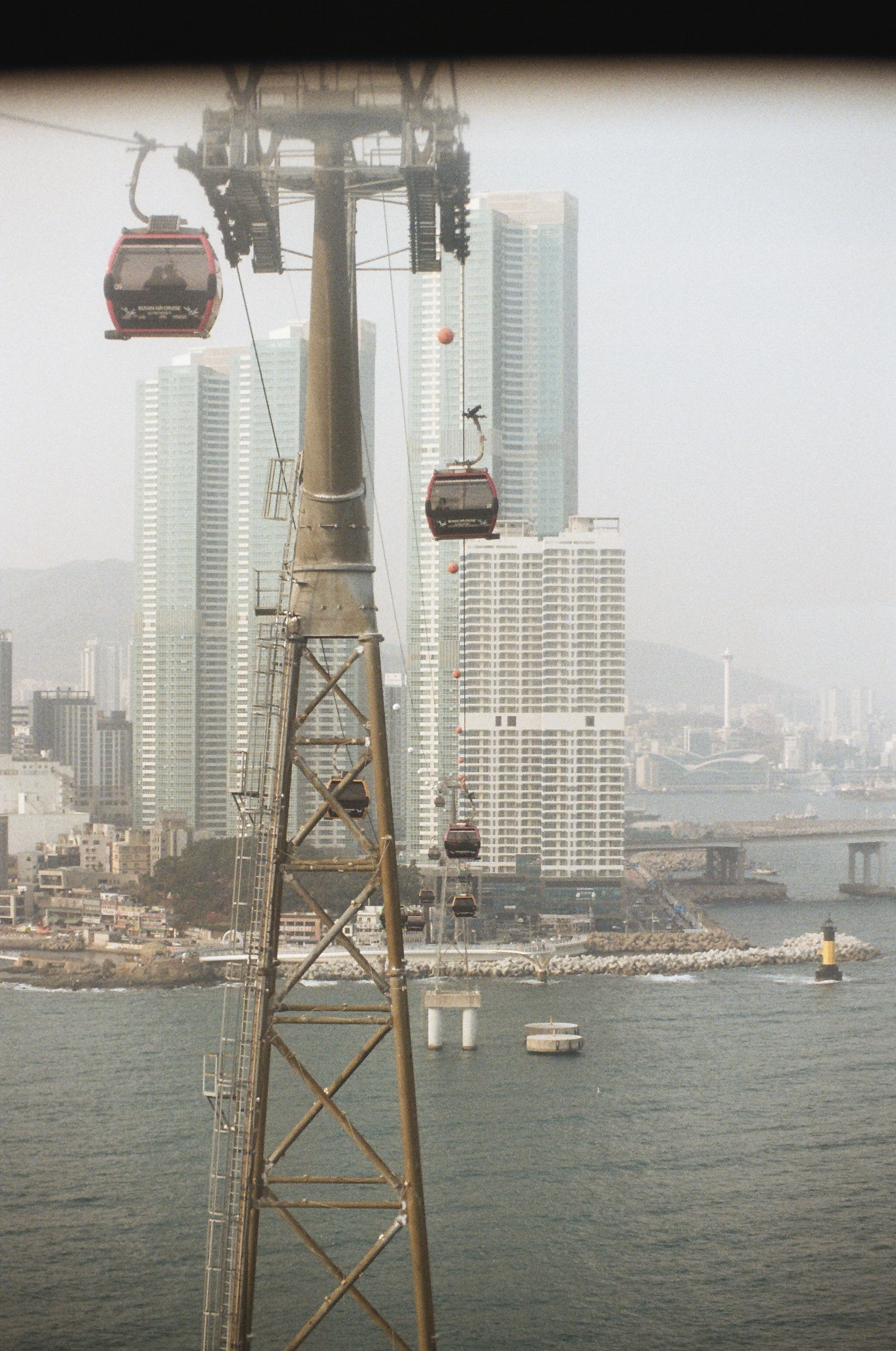 busan cable cars daytime-51.png