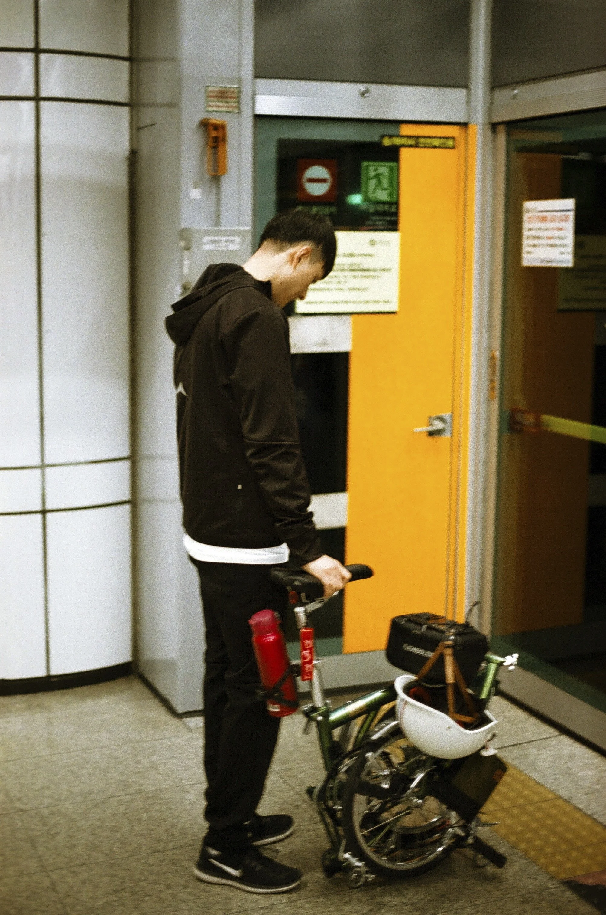 Expired Fuji 100 (shot at 25)