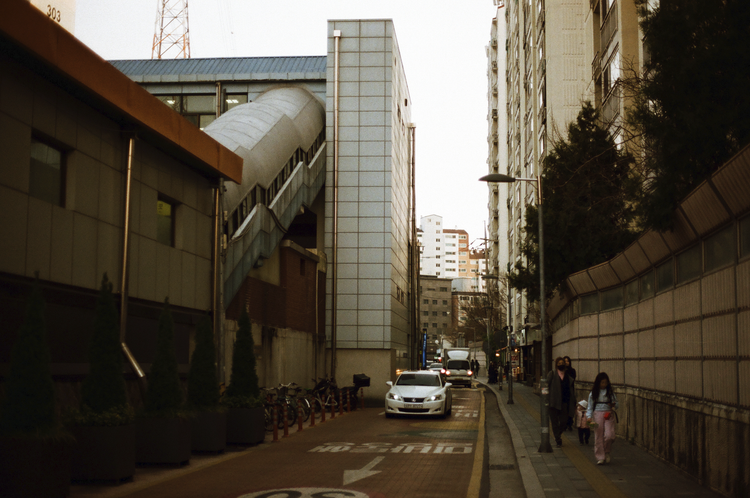 Warm day, cold train.png