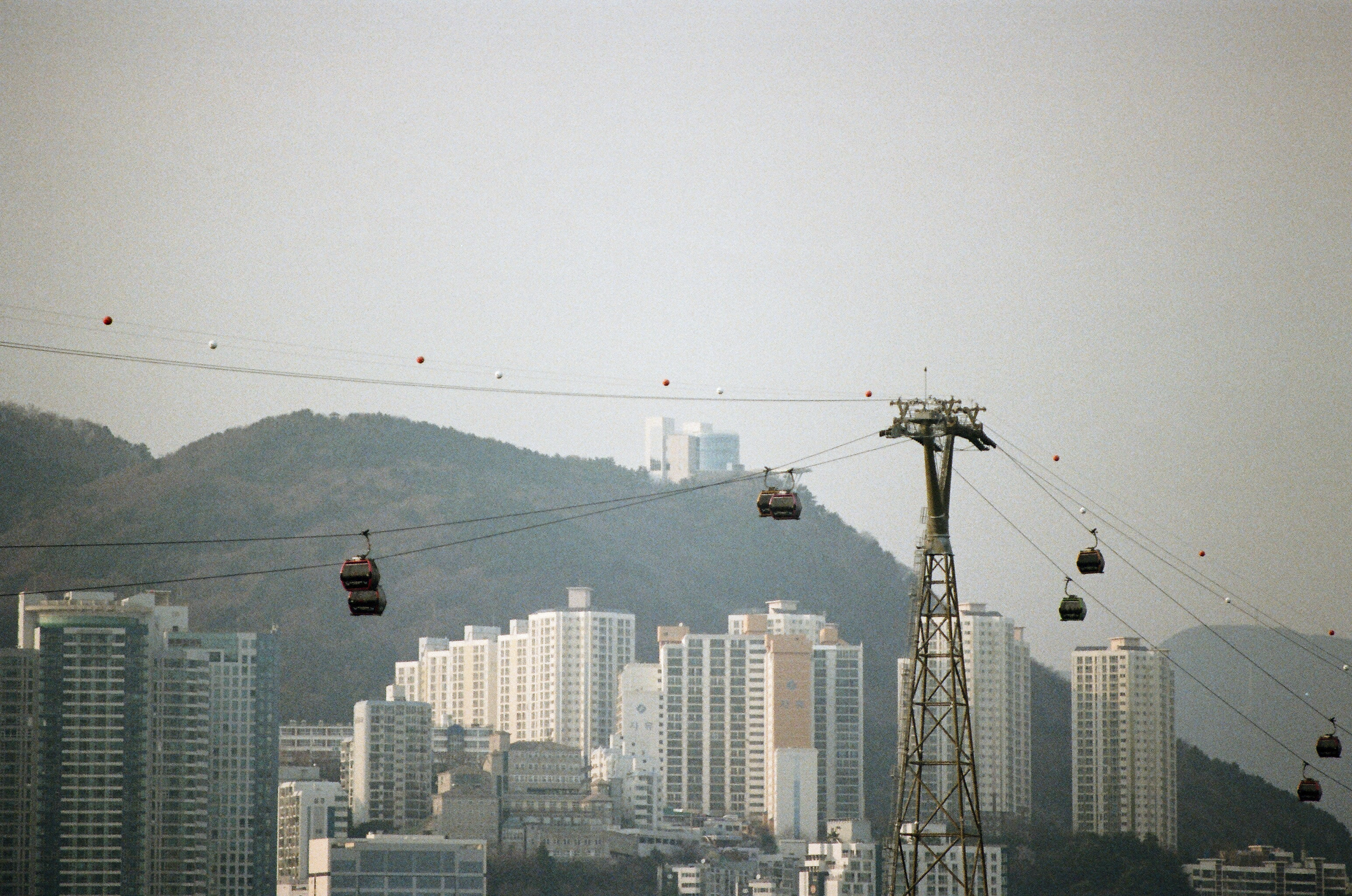 busan cable cars daytime-41.png